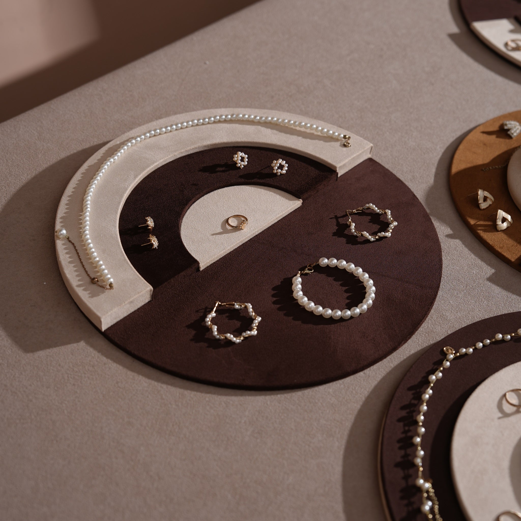 Tondo Round Jewelry Display Tray for Rings, Earrings, Bracelets & Necklaces