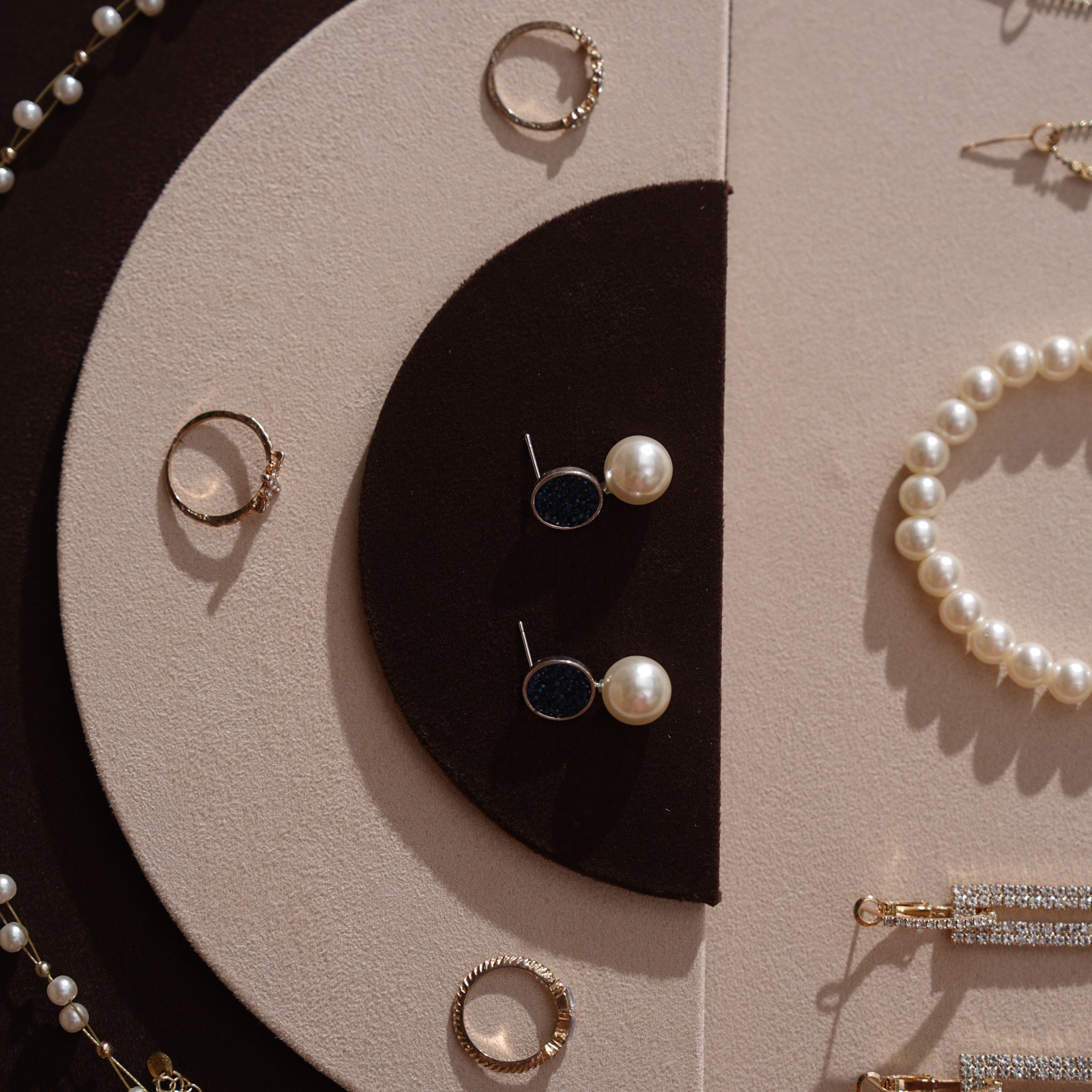 Tondo Round Jewelry Display Tray for Rings, Earrings, Bracelets & Necklaces
