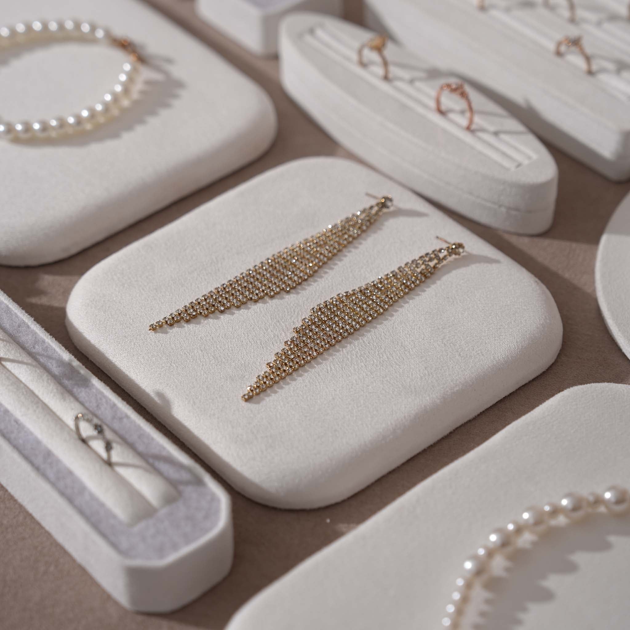 Atelier Jewelry Display Set for Boutique & Product Photography — Ring Holder, Necklace Stand & Riser Kit, Cream White