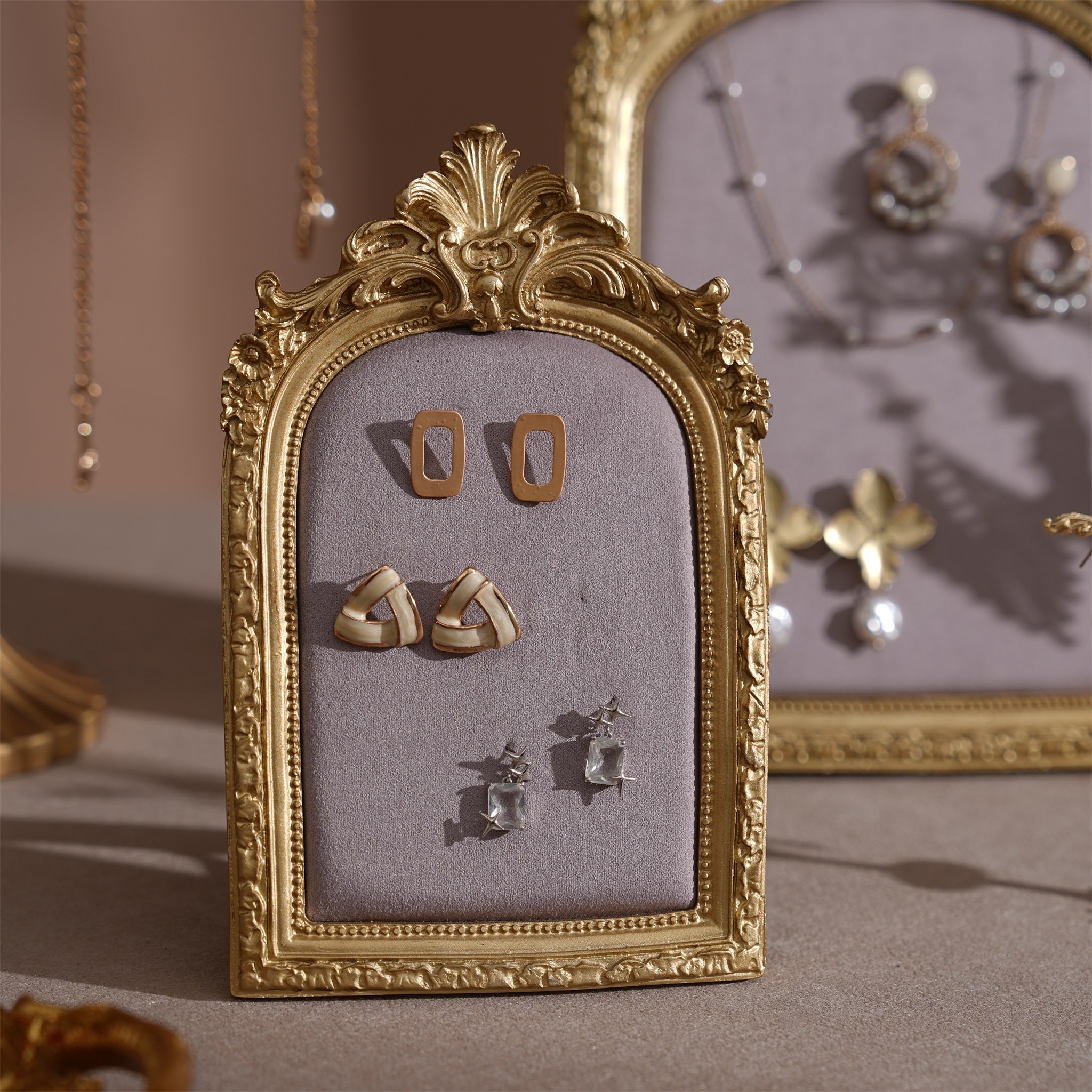 8-Piece Rococo Jewelry Display Set