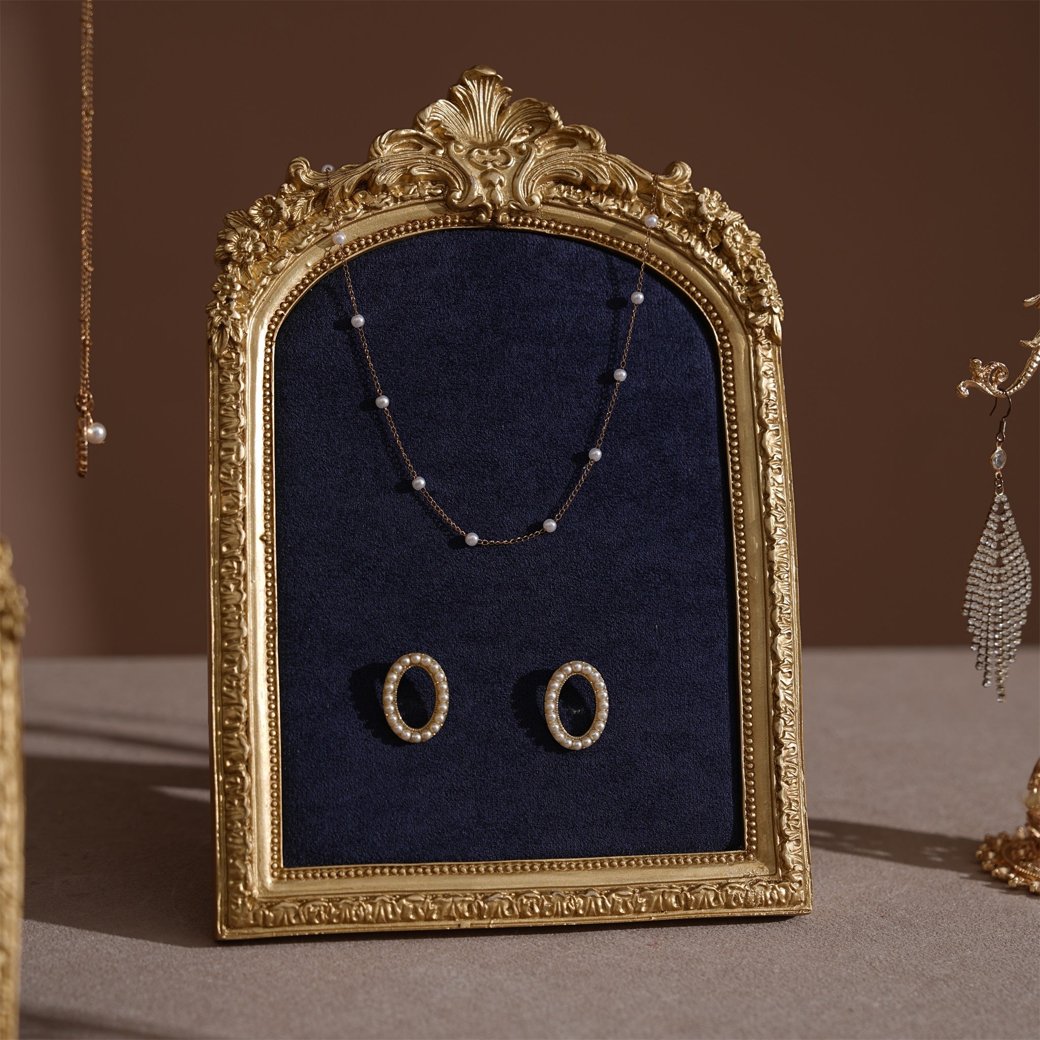 8-Piece Rococo Jewelry Display Set