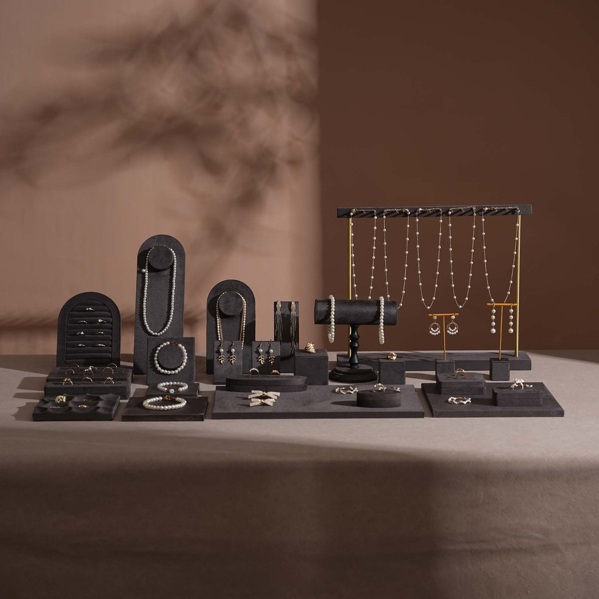 Vignette Jewelry Display Set — Dark Gray 24 Pieces