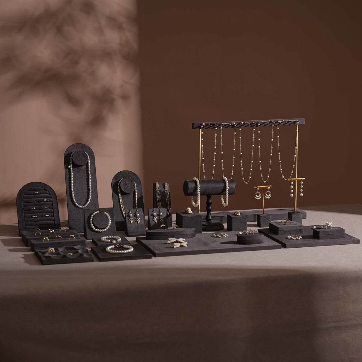 Vignette Jewelry Display Set — Dark Gray 24 Pieces