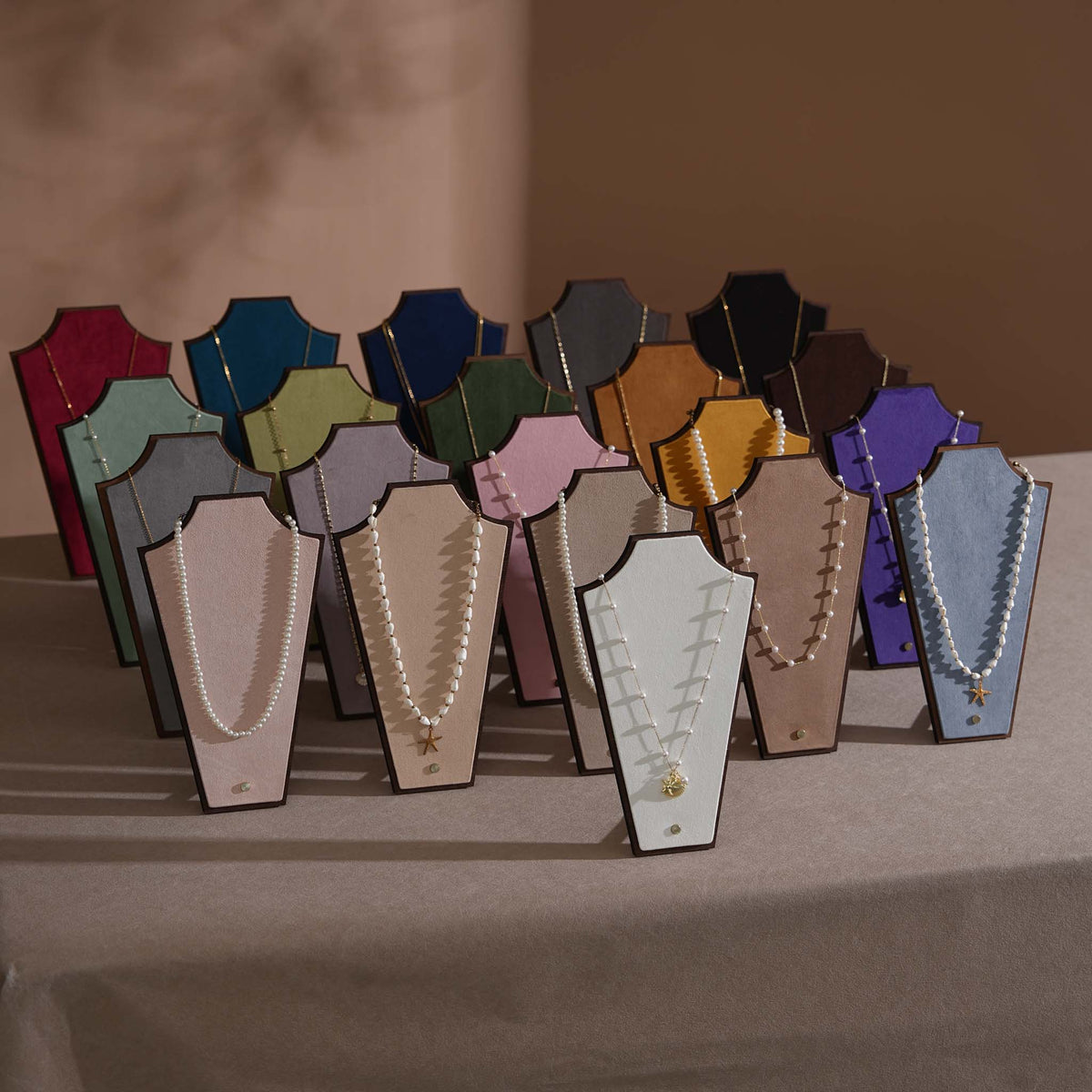 Silhouette Necklace Display Stand — 22 Colors