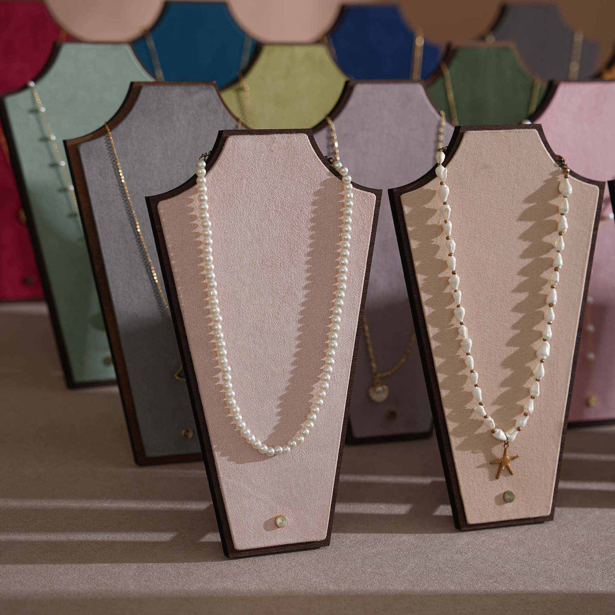 Silhouette Necklace Display Stand — 22 Colors