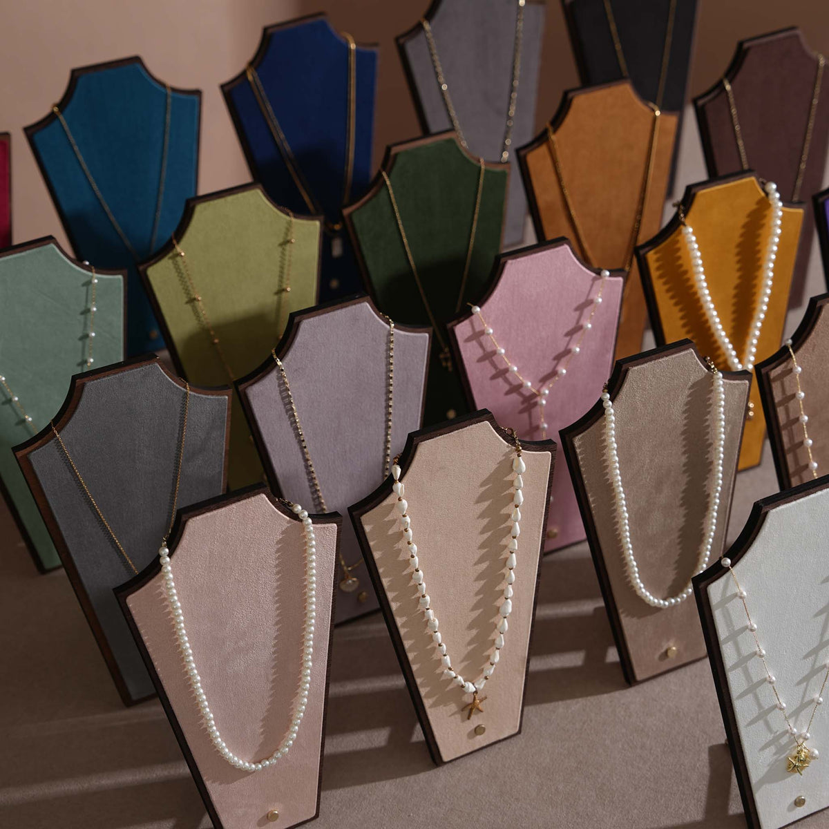 Silhouette Necklace Display Stand — 22 Colors