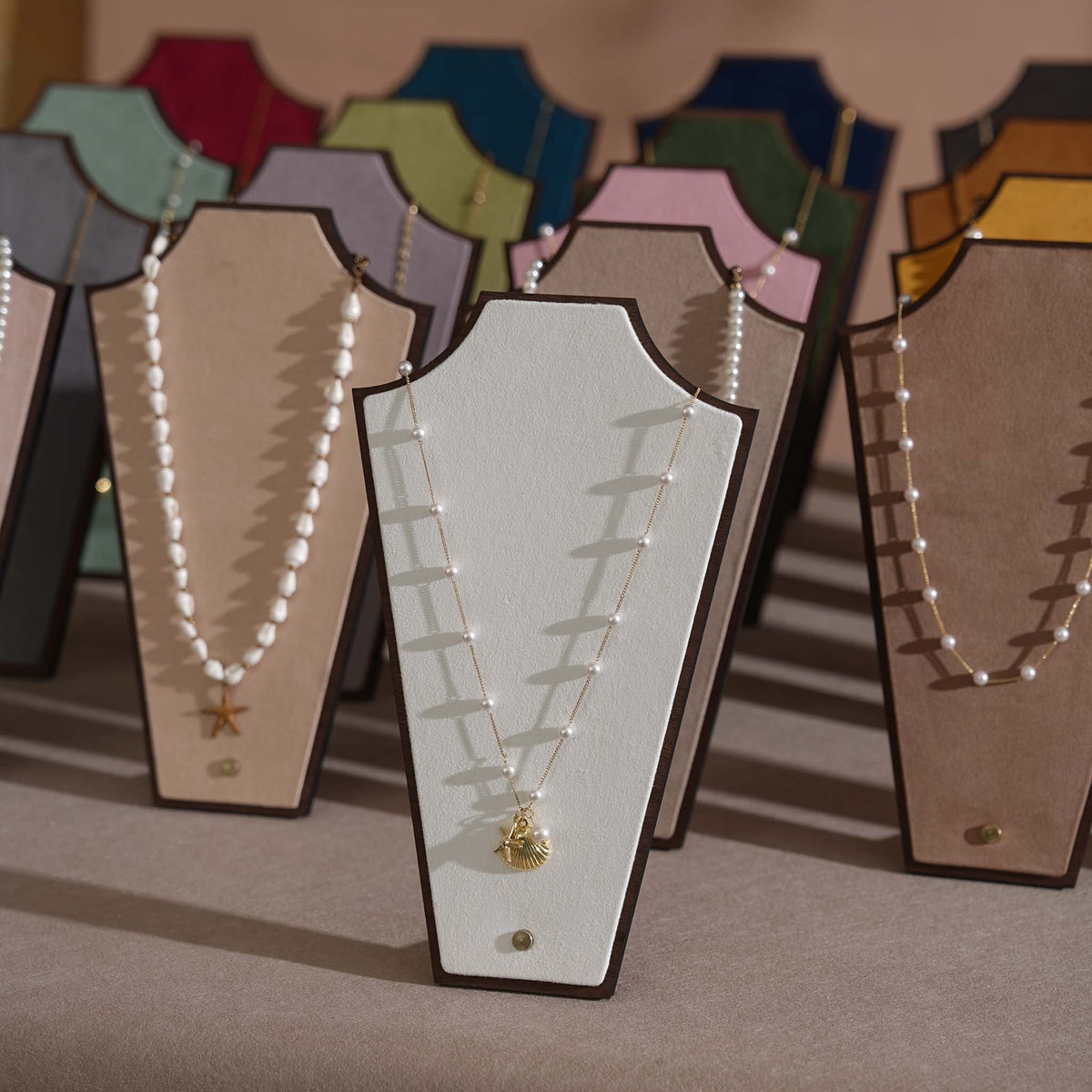 Silhouette Necklace Display Stand — 22 Colors