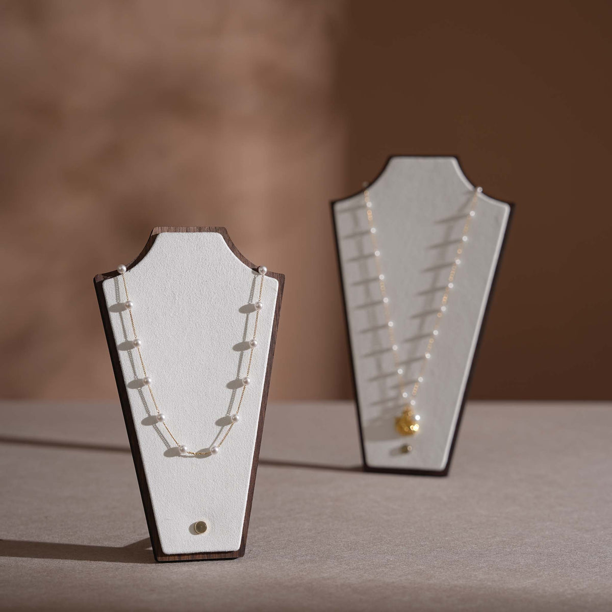Silhouette Necklace Display Stand — 22 Colors