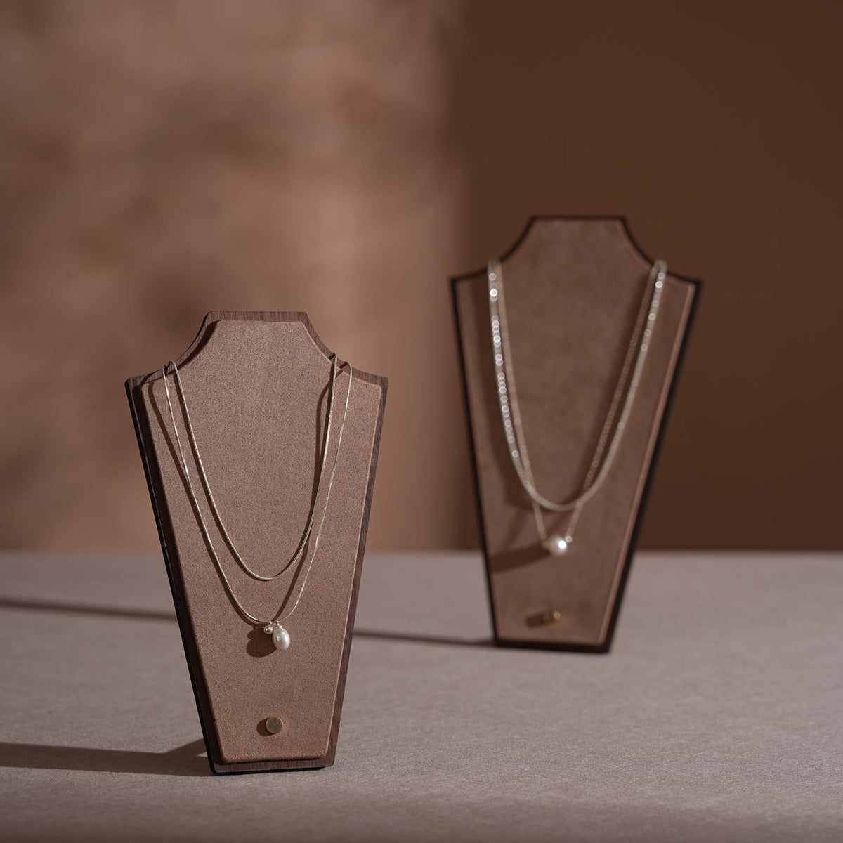 Silhouette Necklace Display Stand — 22 Colors
