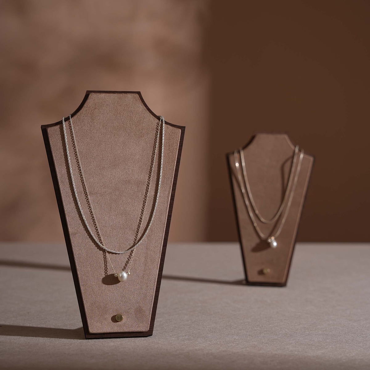 Silhouette Necklace Display Stand — 22 Colors