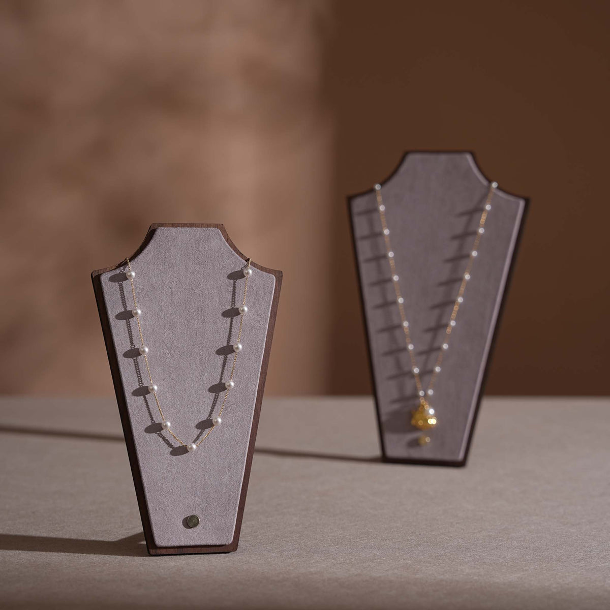 Silhouette Necklace Display Stand — 22 Colors