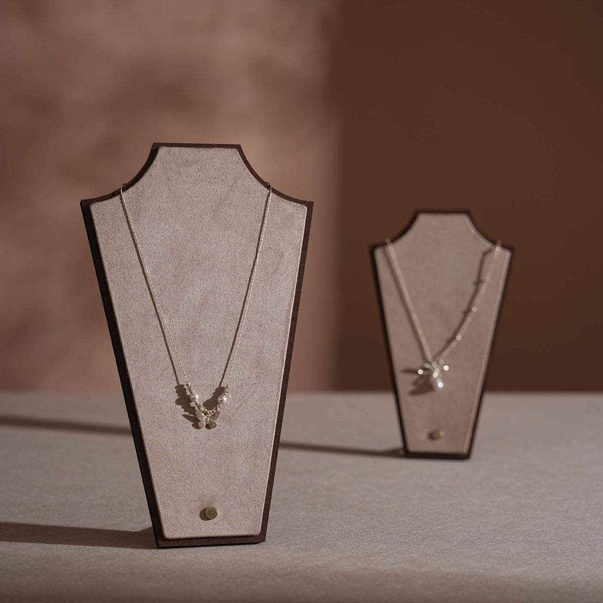 Silhouette Necklace Display Stand — 22 Colors