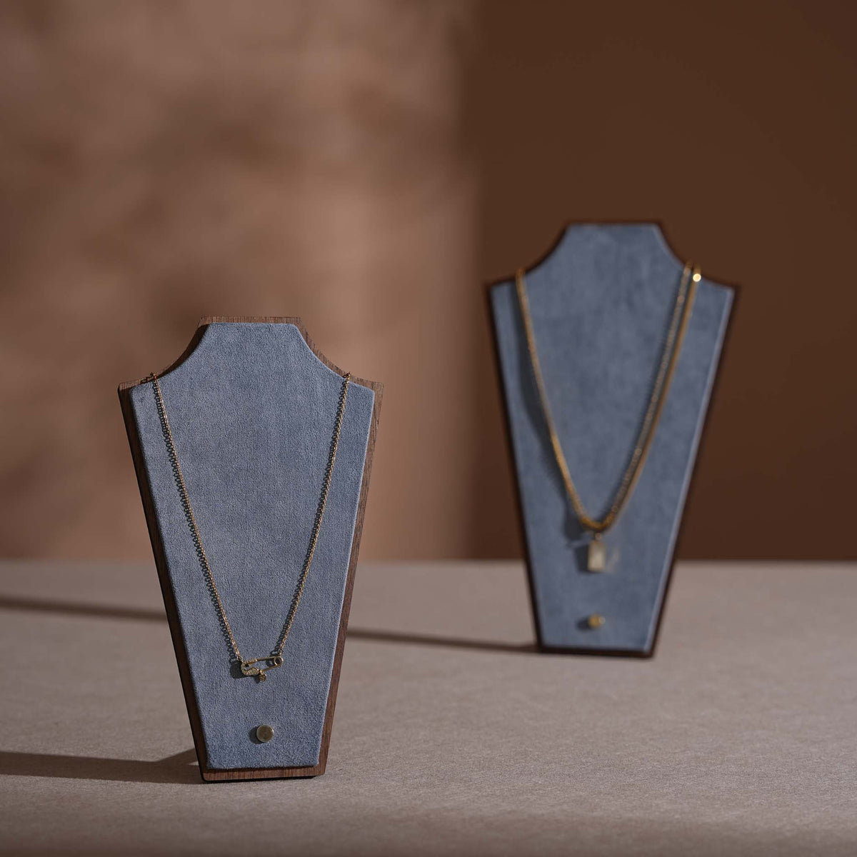 Silhouette Necklace Display Stand — 22 Colors