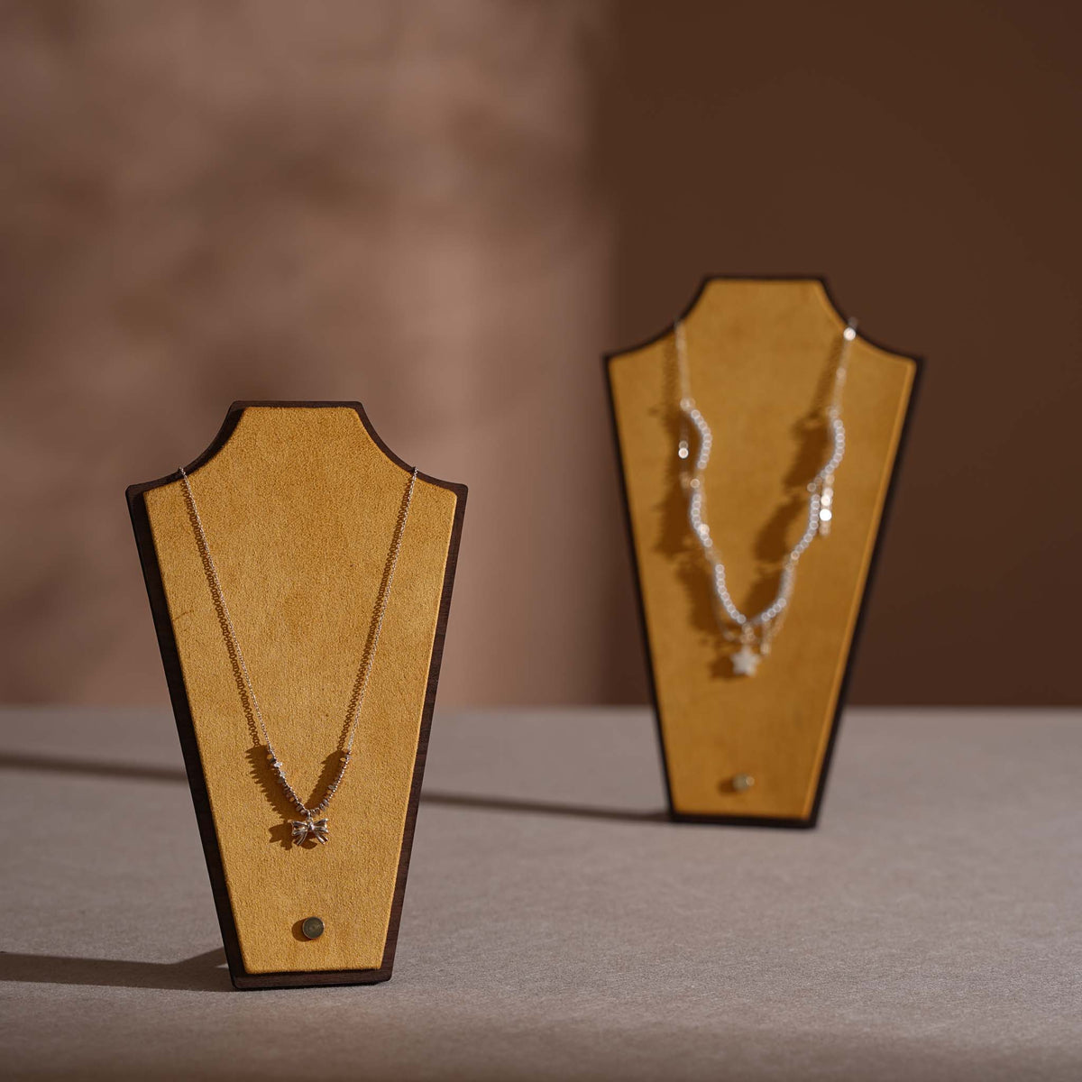 Silhouette Necklace Display Stand — 22 Colors
