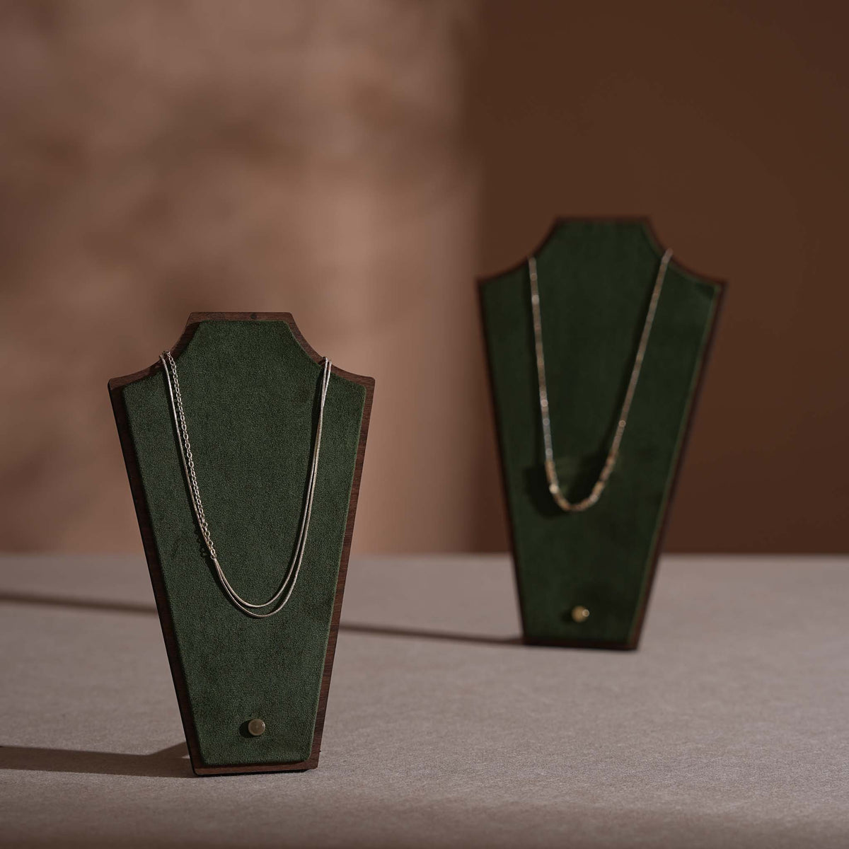 Silhouette Necklace Display Stand — 22 Colors