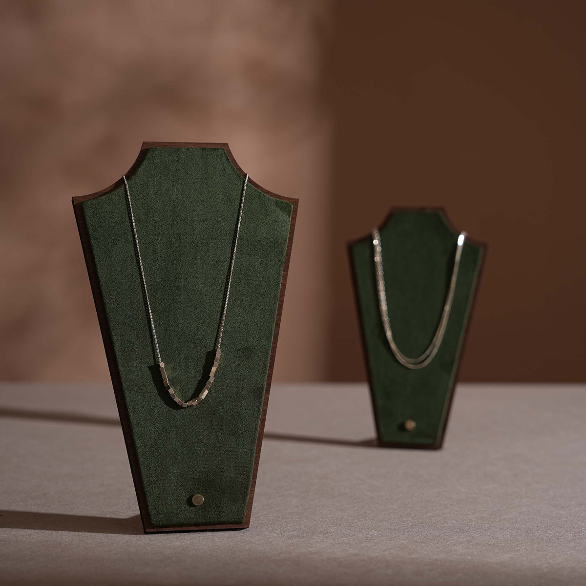 Silhouette Necklace Display Stand — 22 Colors