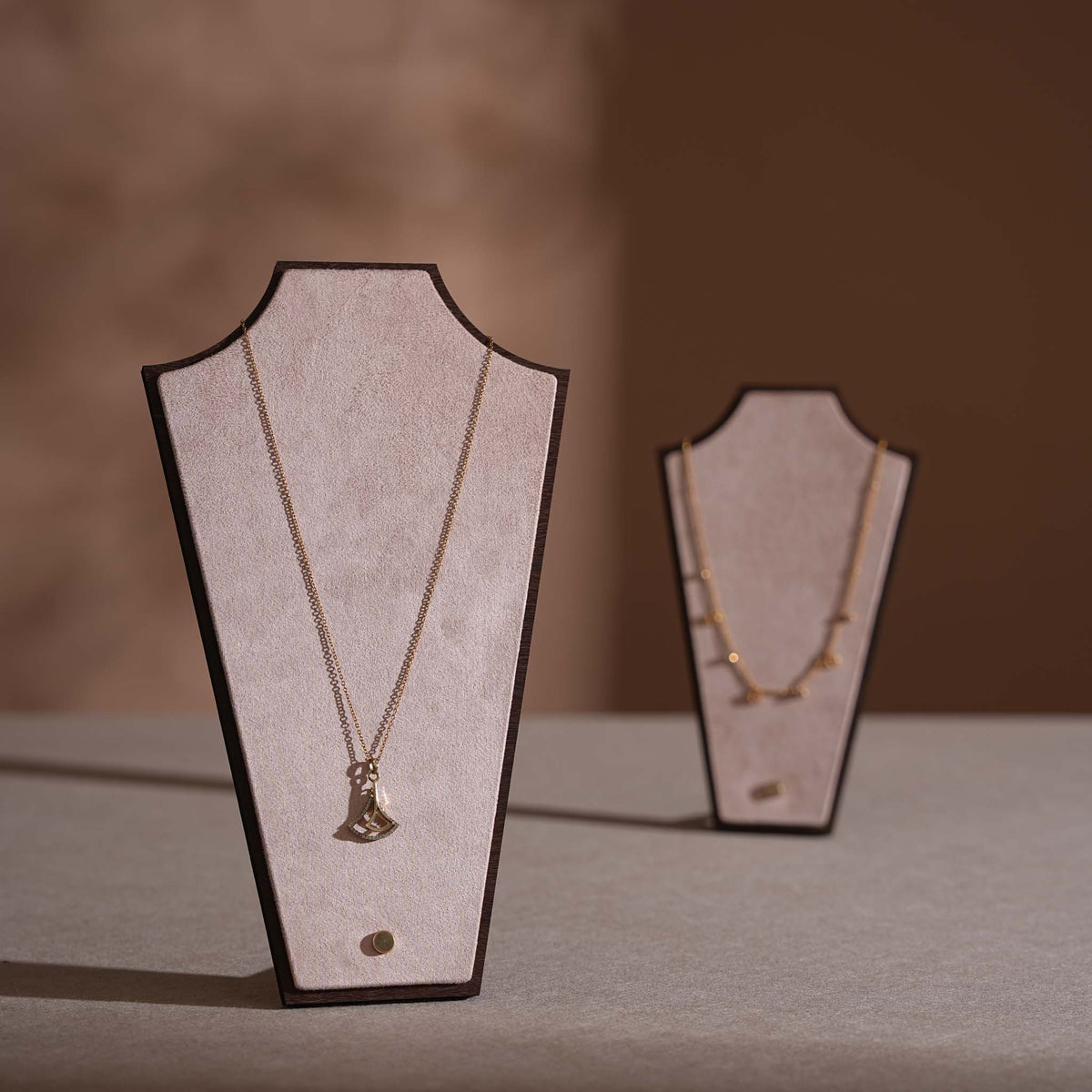 Silhouette Necklace Display Stand — 22 Colors