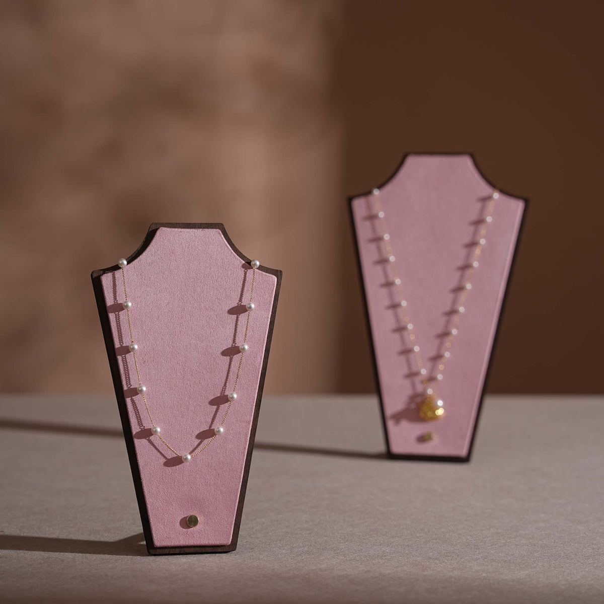 Silhouette Necklace Display Stand — 22 Colors