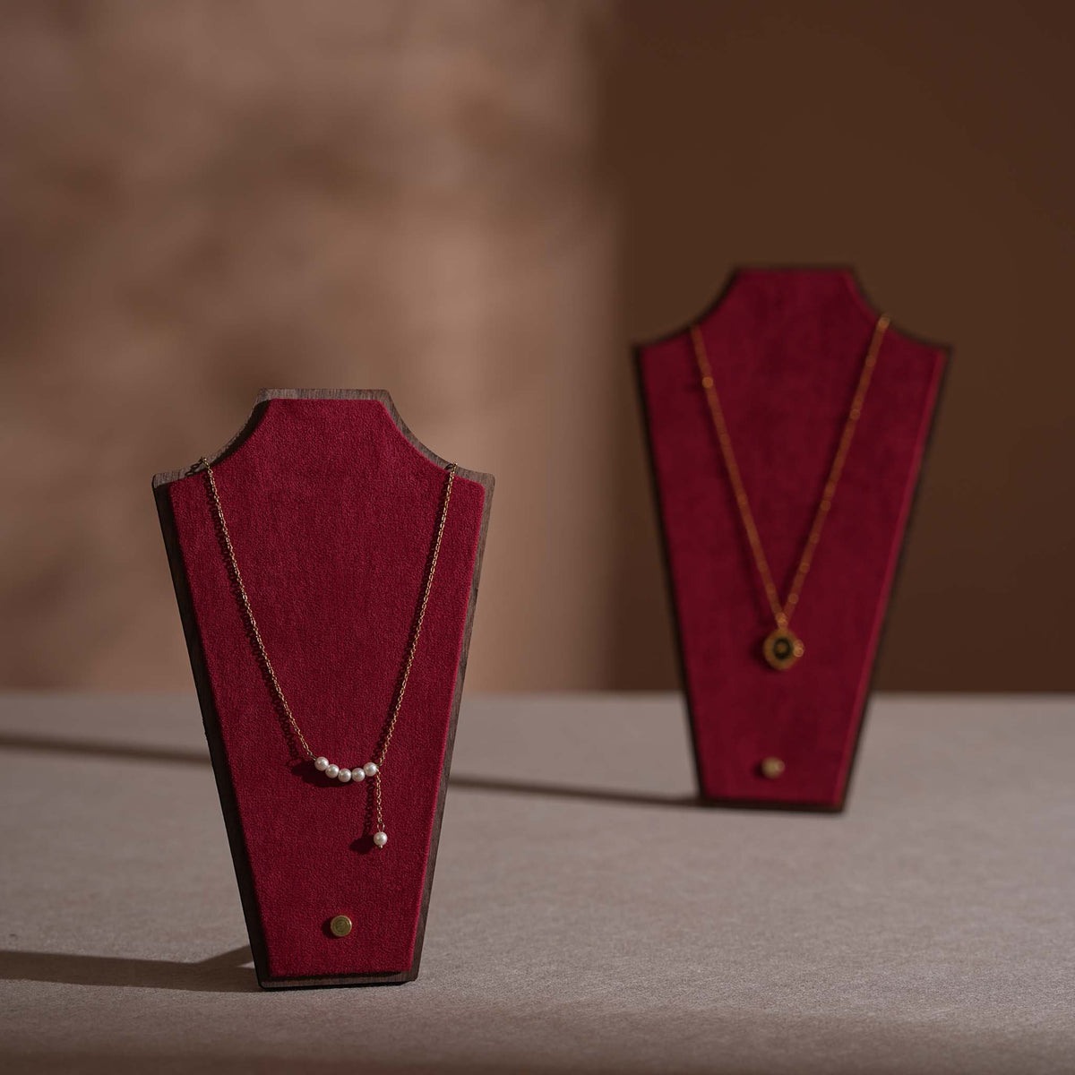 Silhouette Necklace Display Stand — 22 Colors