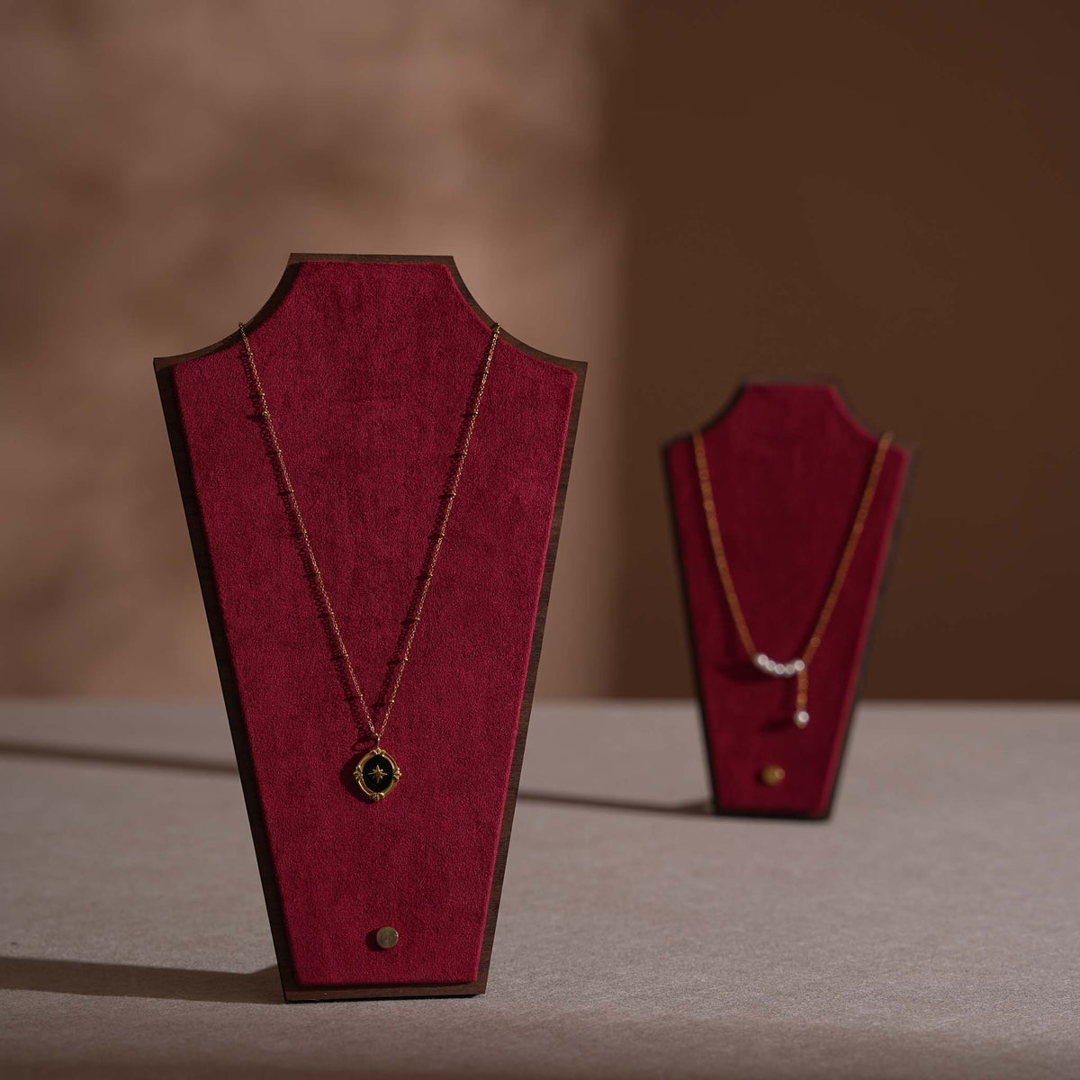 Silhouette Necklace Display Stand — 22 Colors
