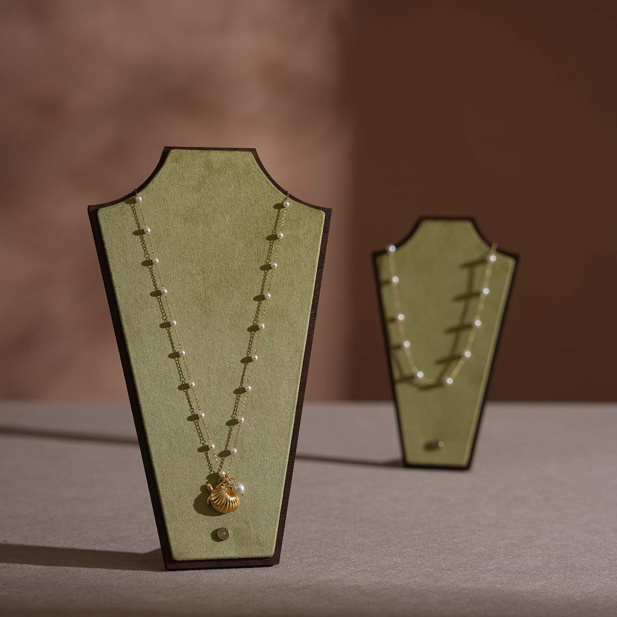 Silhouette Necklace Display Stand — 22 Colors