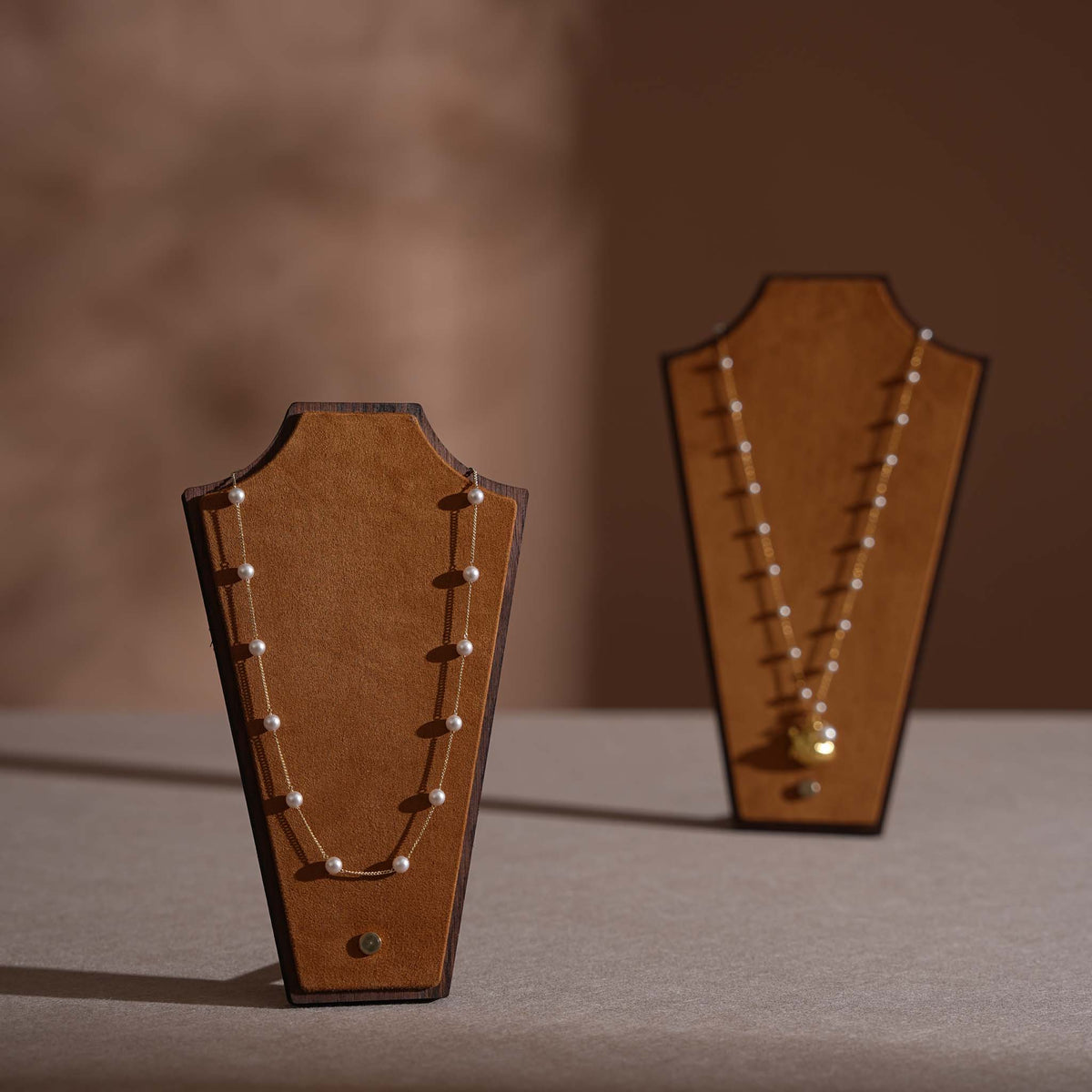Silhouette Necklace Display Stand — 22 Colors