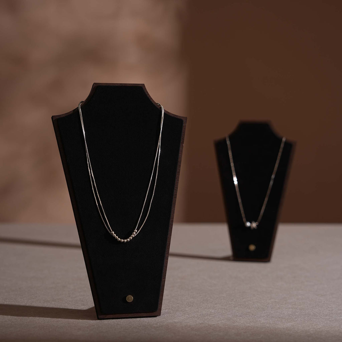 Silhouette Necklace Display Stand — 22 Colors