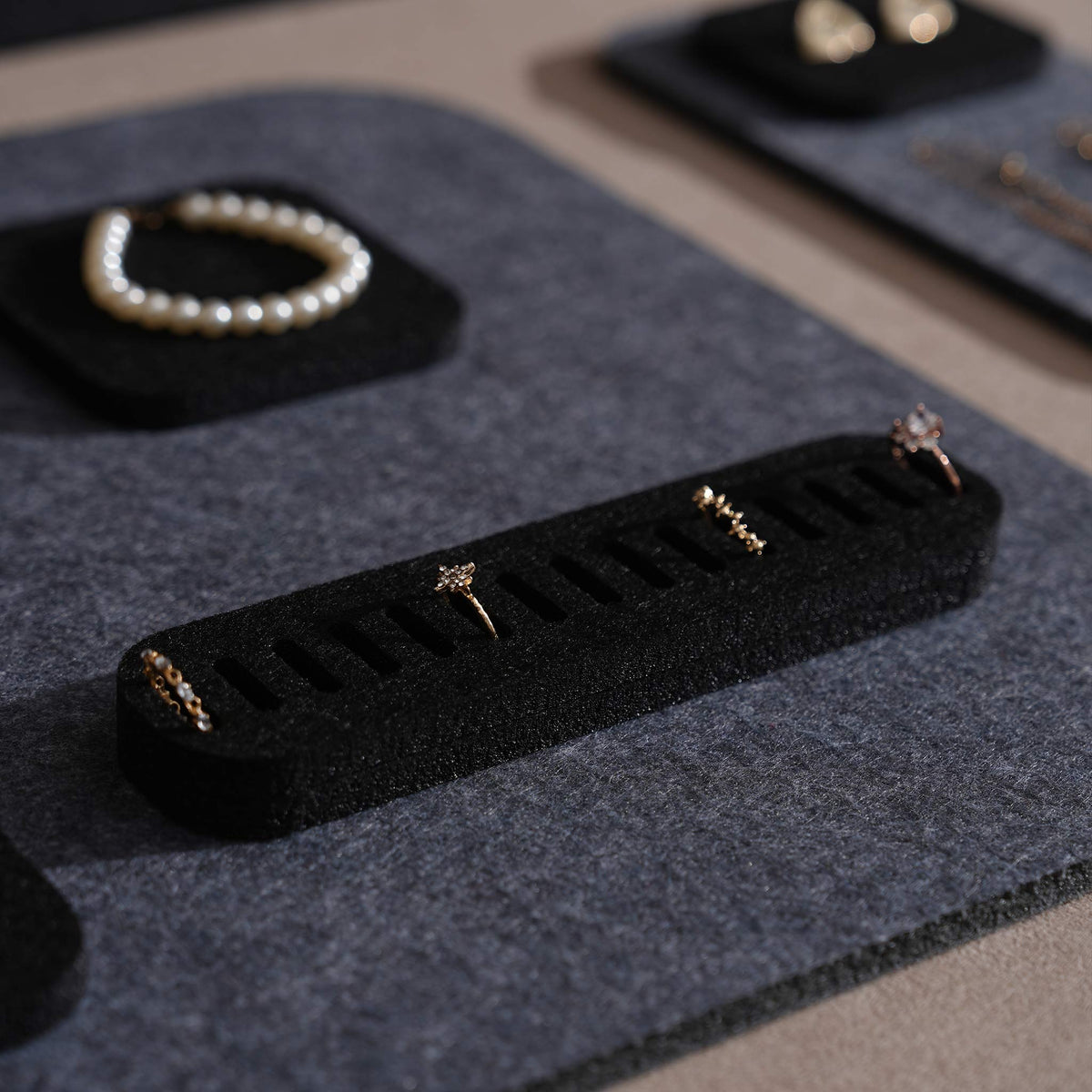 Black and Grey Felt 10-Piece Jewelry Display Set