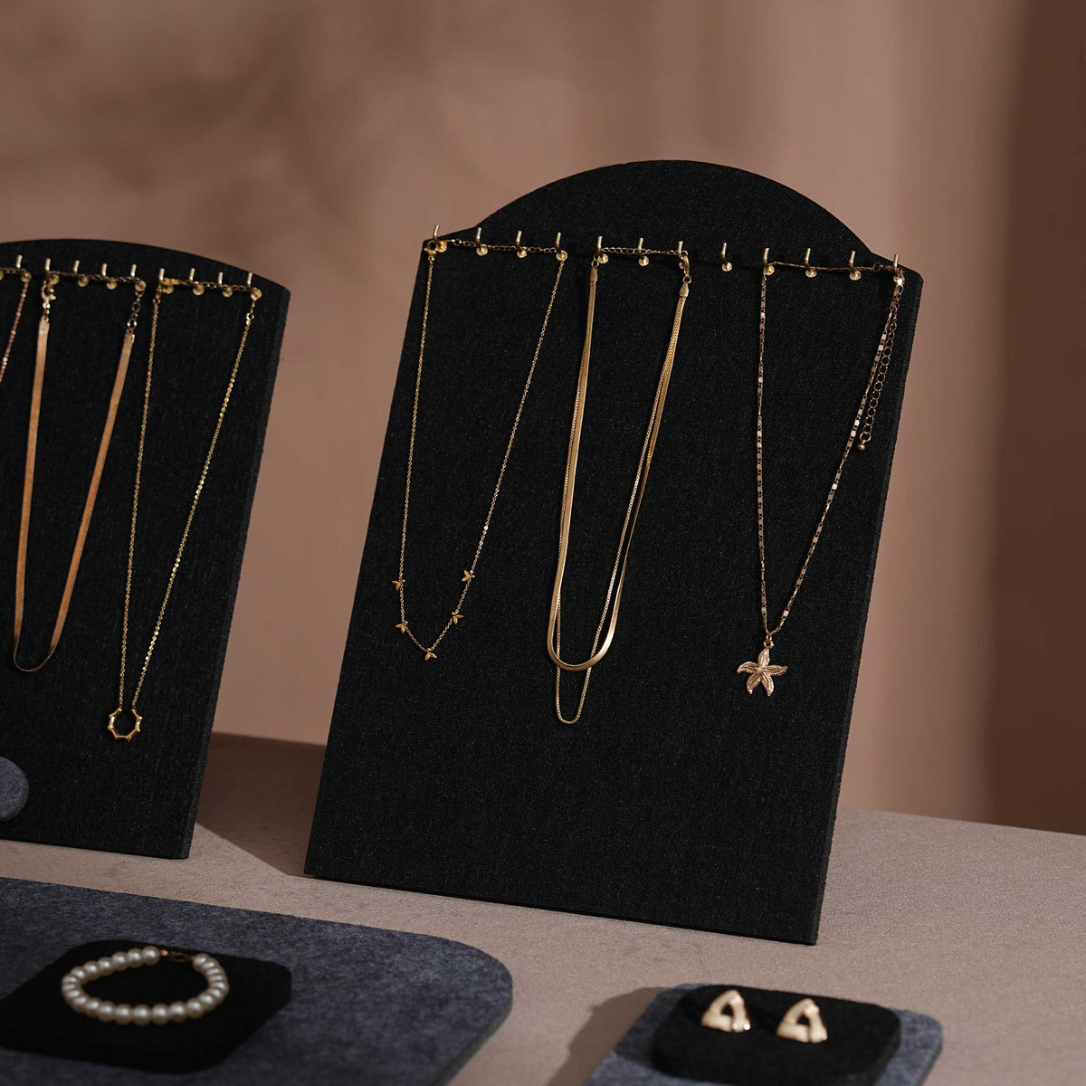 Black and Grey Felt 10-Piece Jewelry Display Set