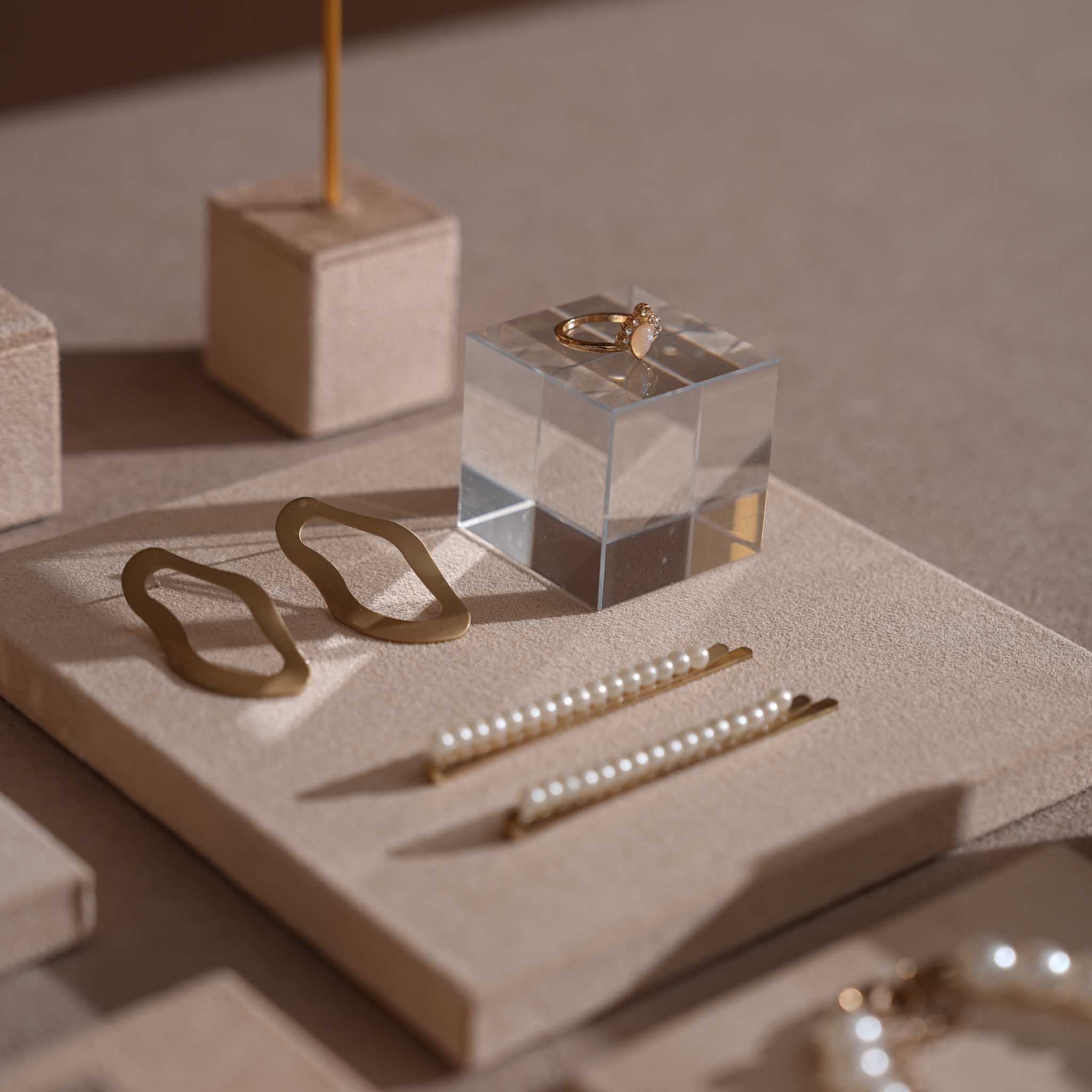 Beige Vagen suede Jewelry Display Set · 14-Piece