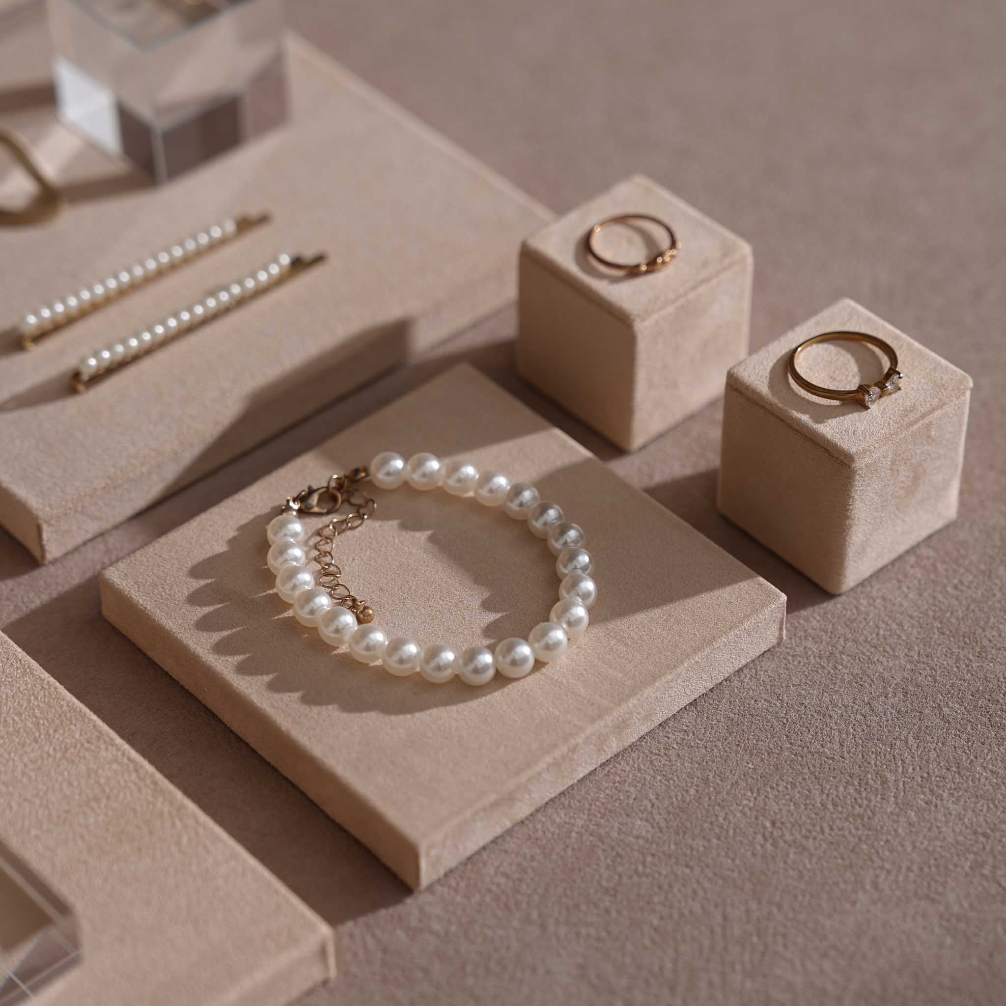 Beige Vagen suede Jewelry Display Set · 14-Piece
