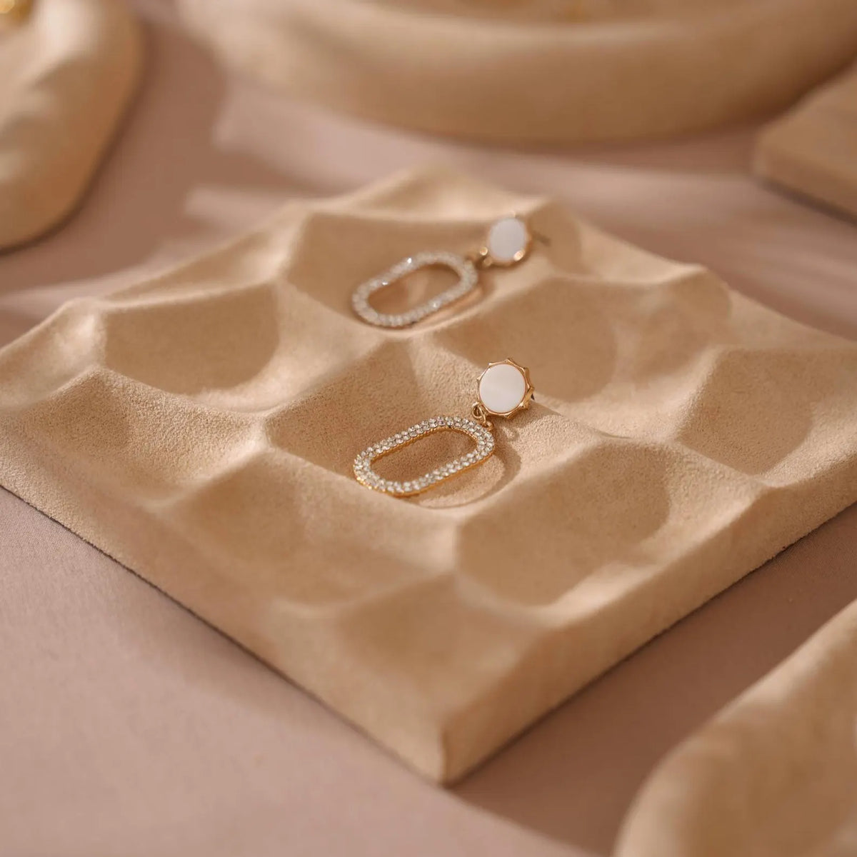 Cream White Jewelry Tray Set – Ring Dish, Bracelet Tray & Earring Holder, Vegan Suede