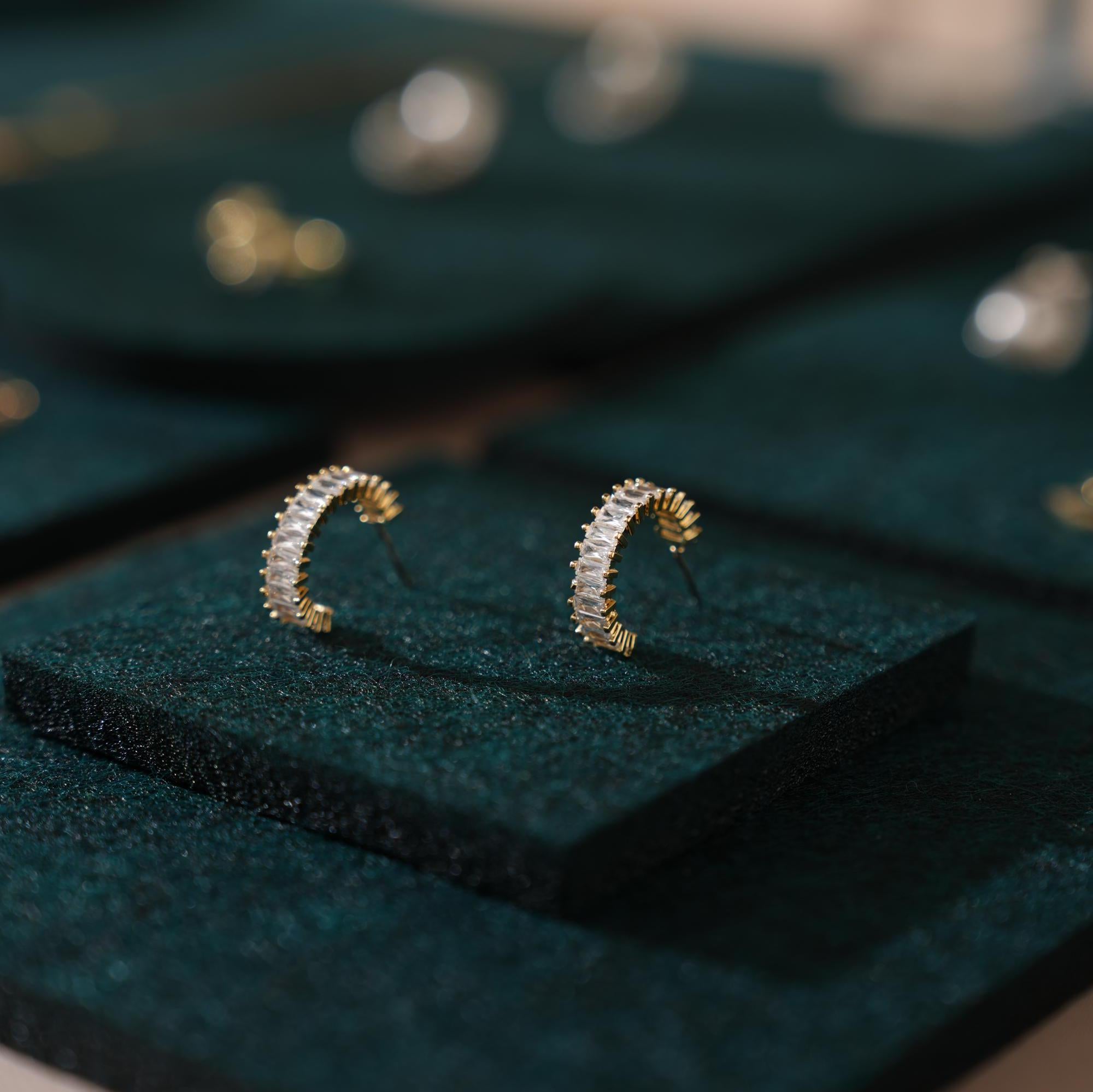 Green Felt Jewelry Display Set