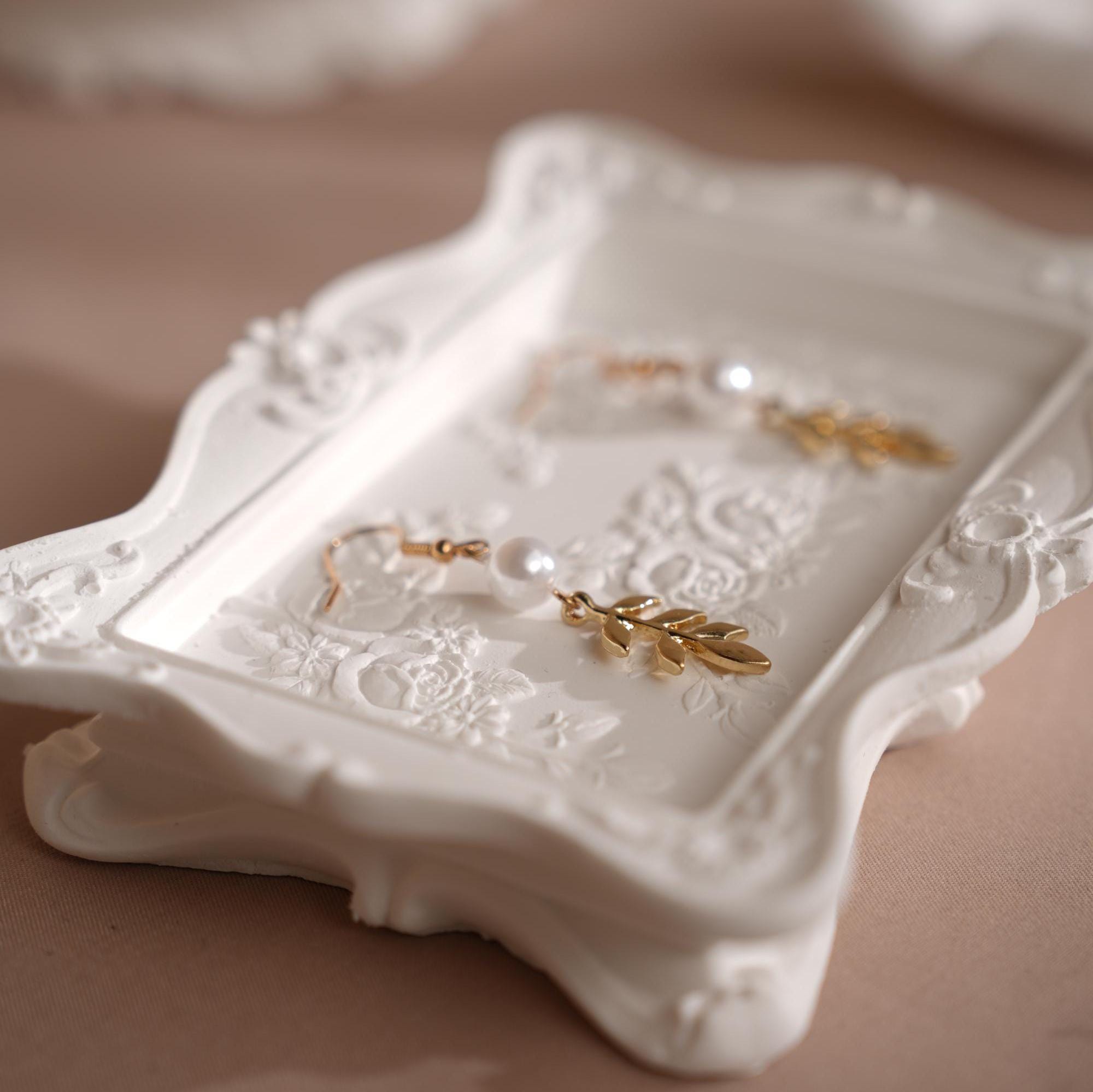 Neoclassical Gypsum Jewelry Holder Set