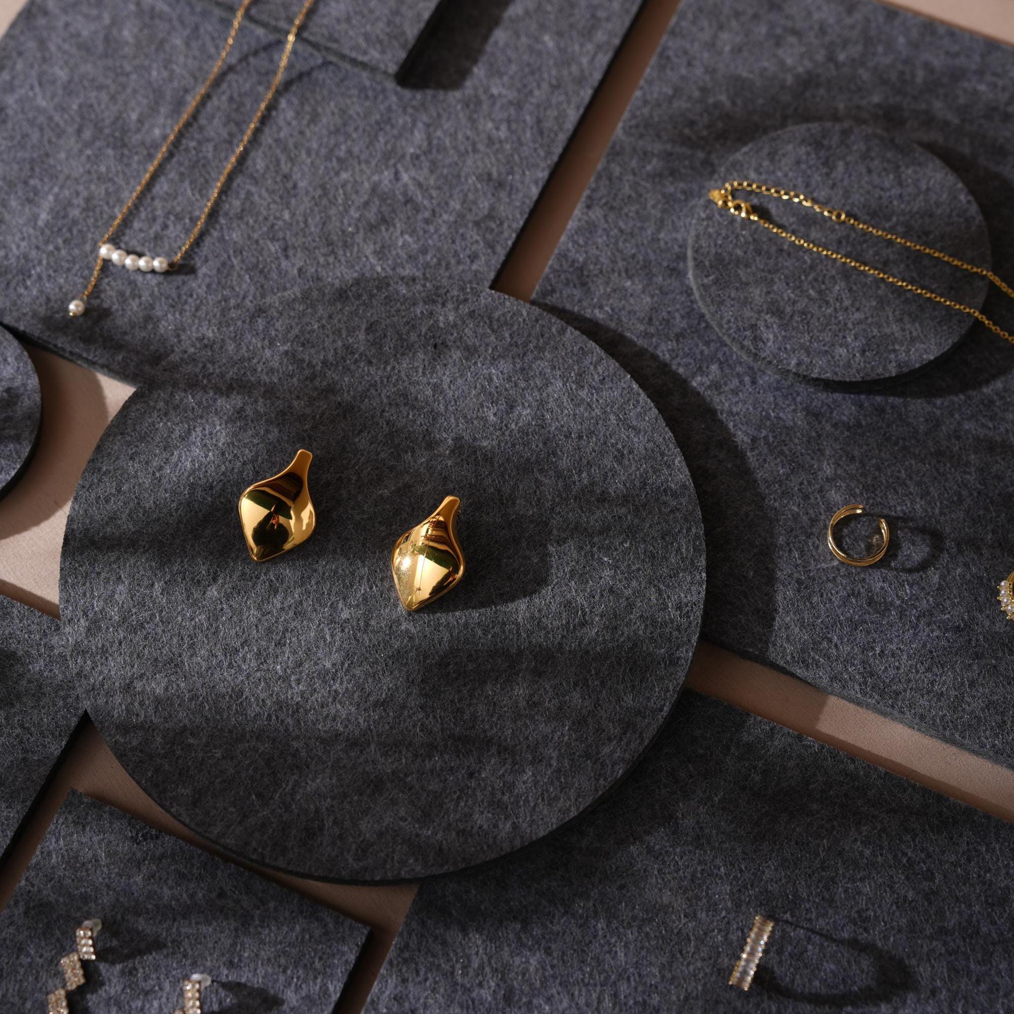 Gray Felt Jewelry Display Set: Necklace, Ring, Earring Showcase