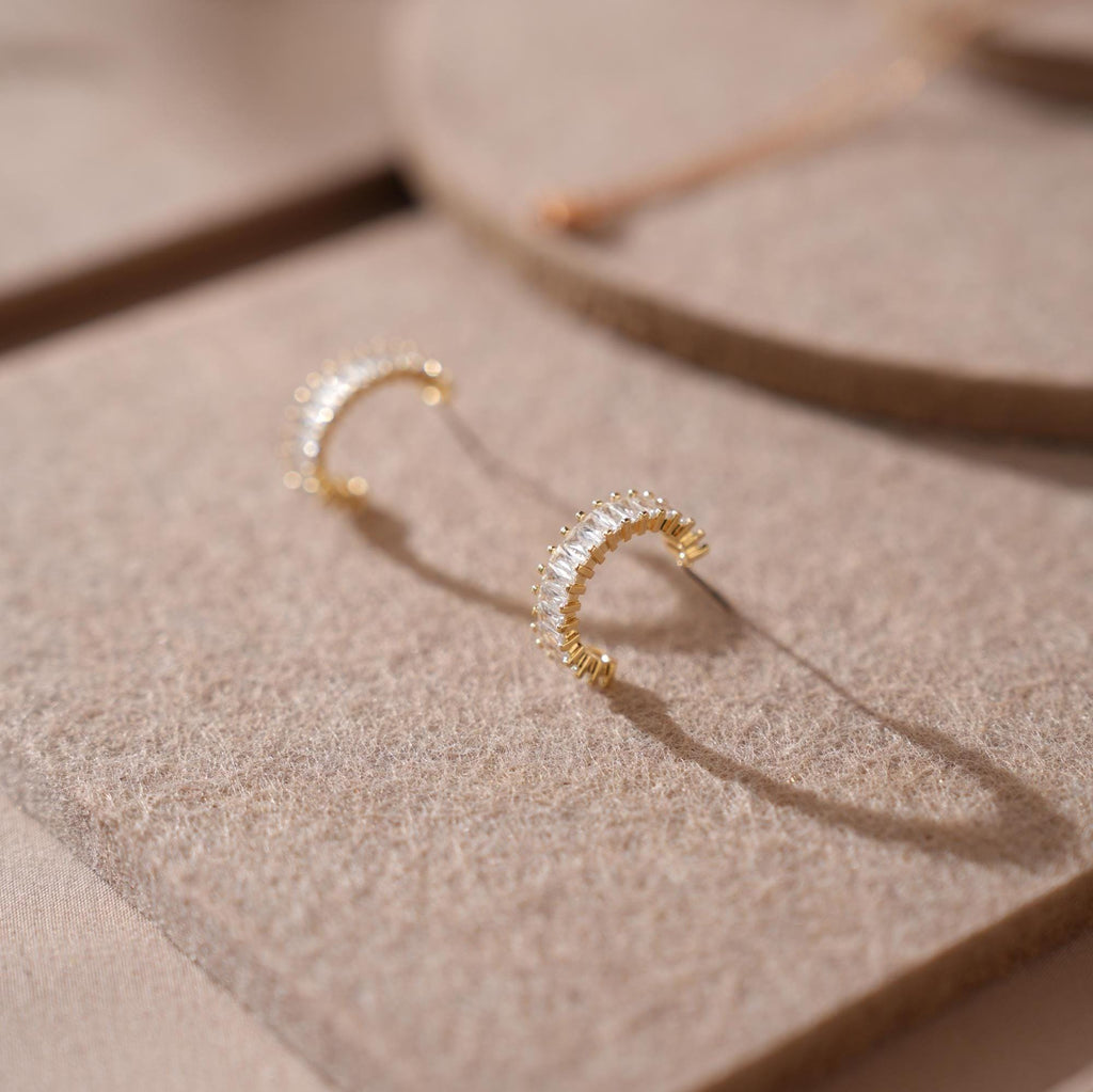 Beige Felt Jewelry Display Set