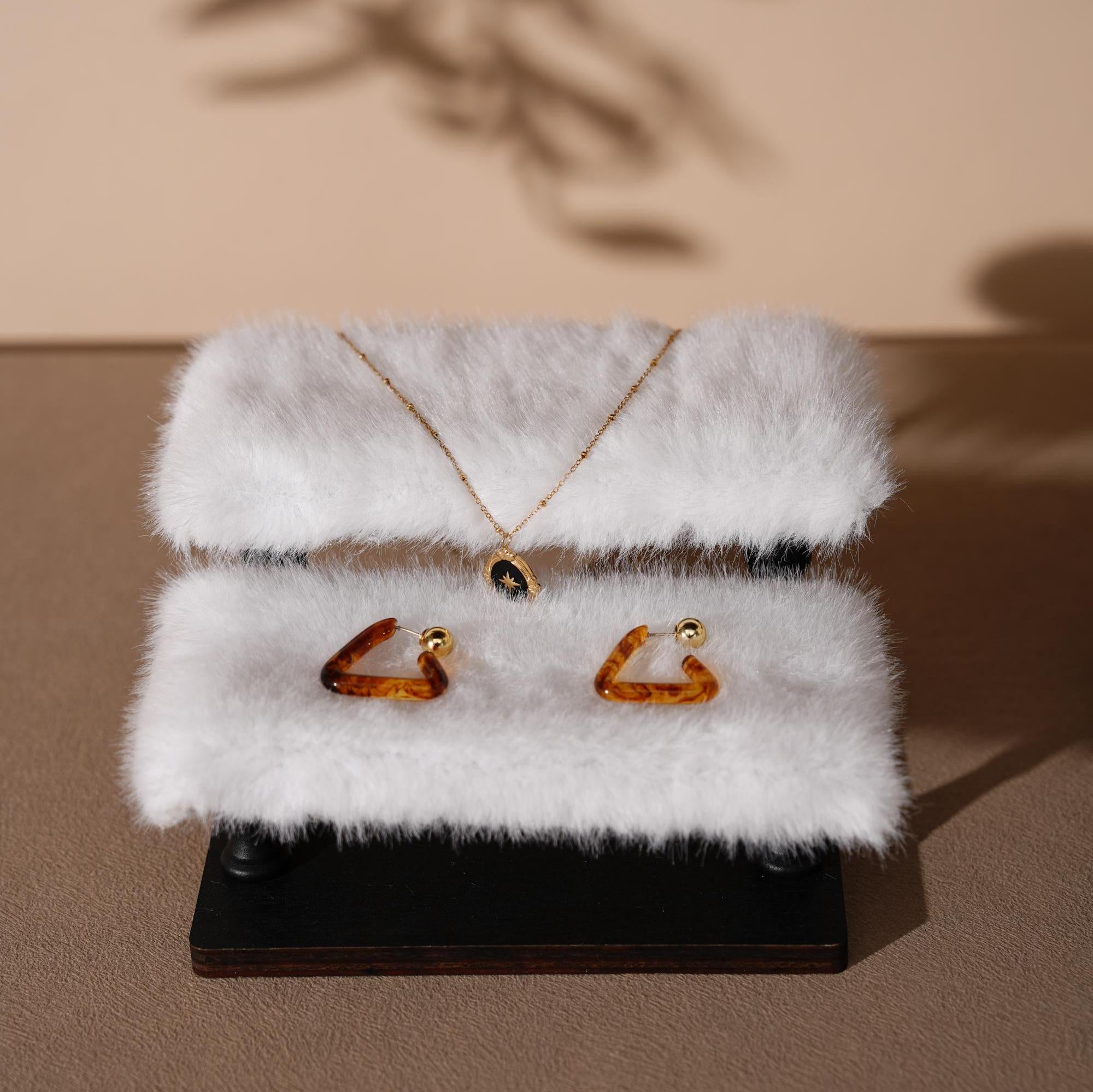 Faux Fur Jewelry Display Set: Boutique Showcase Organizer