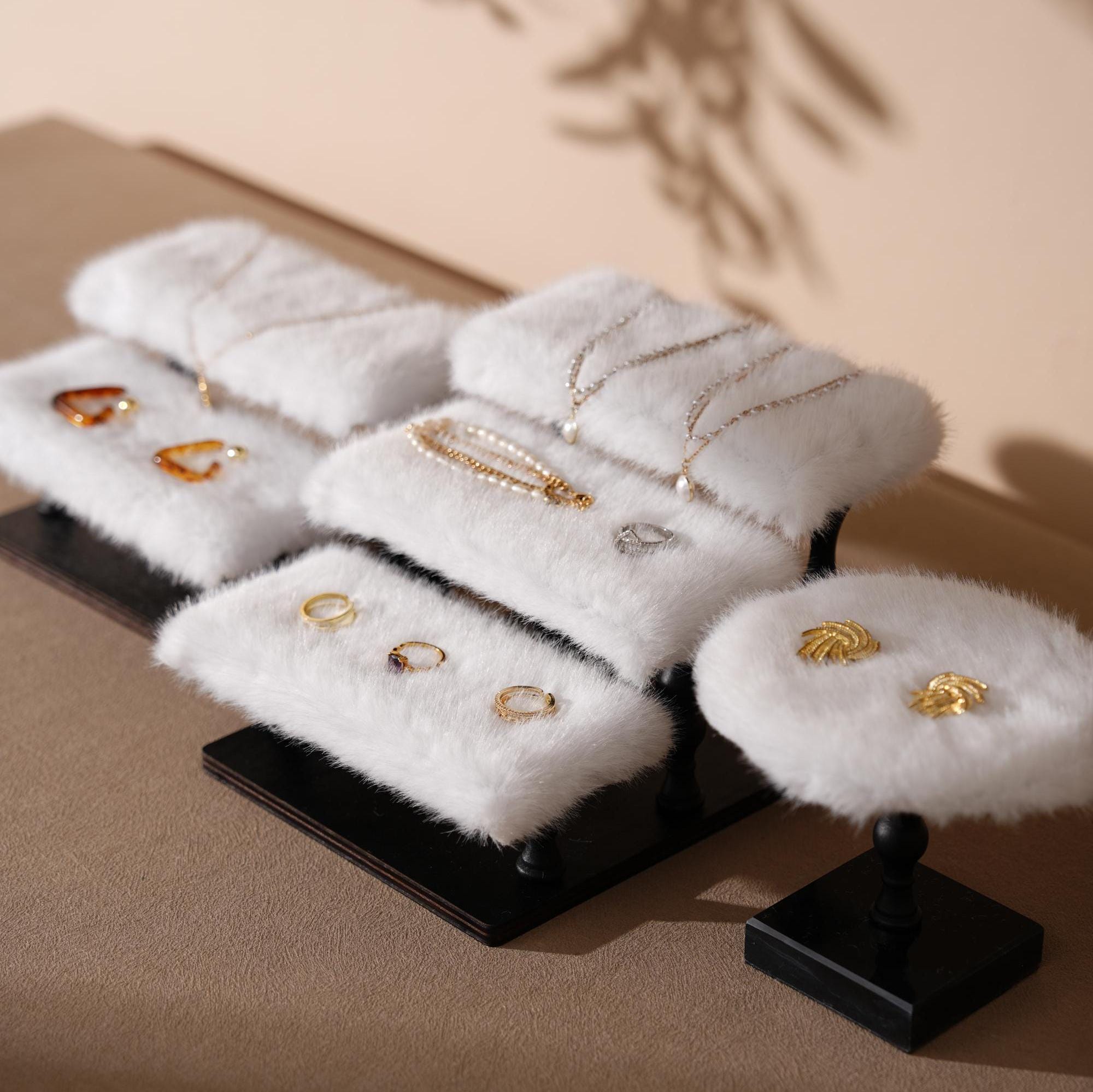 Faux Fur Jewelry Display Set: Boutique Showcase Organizer