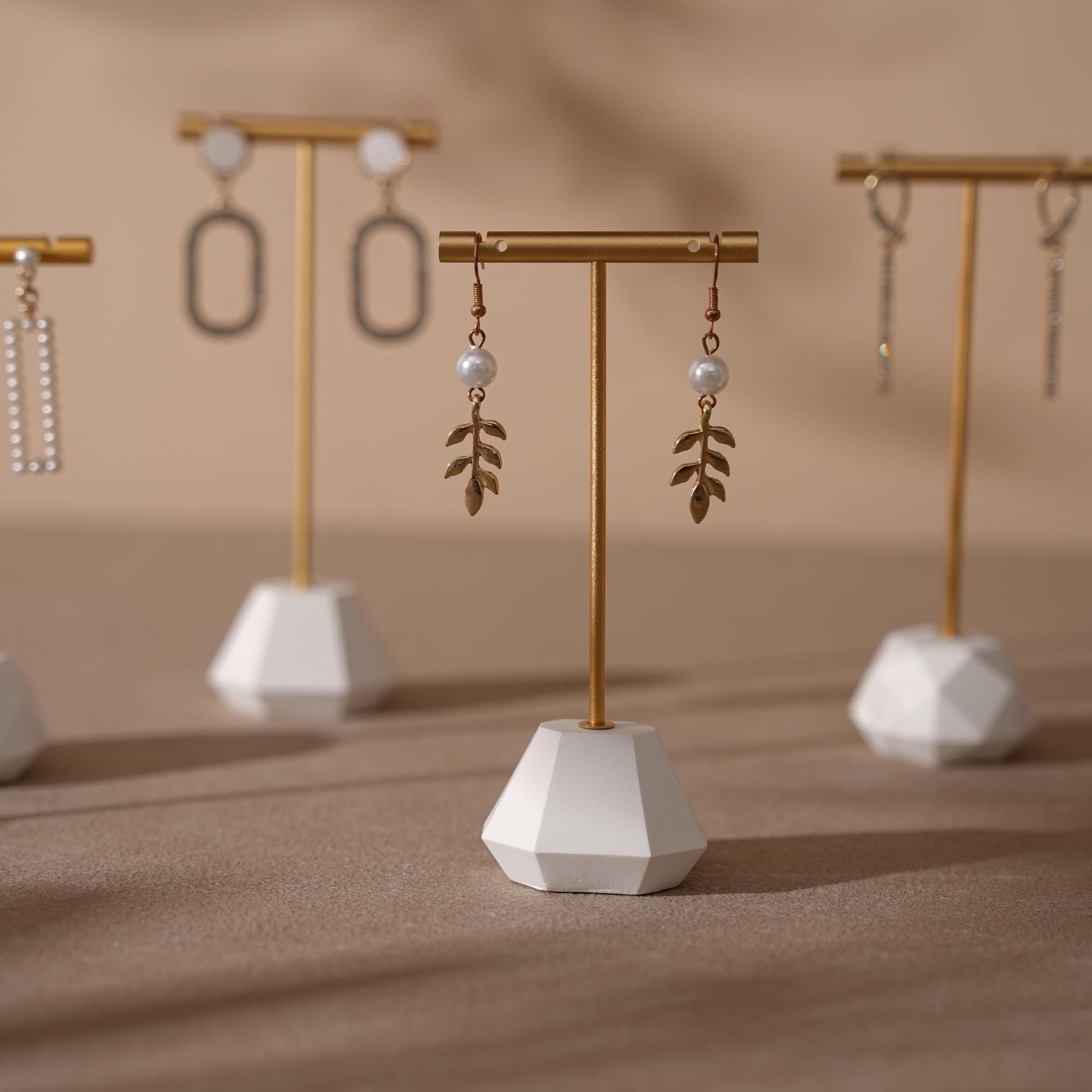 Gold T-Bar Earring Holder