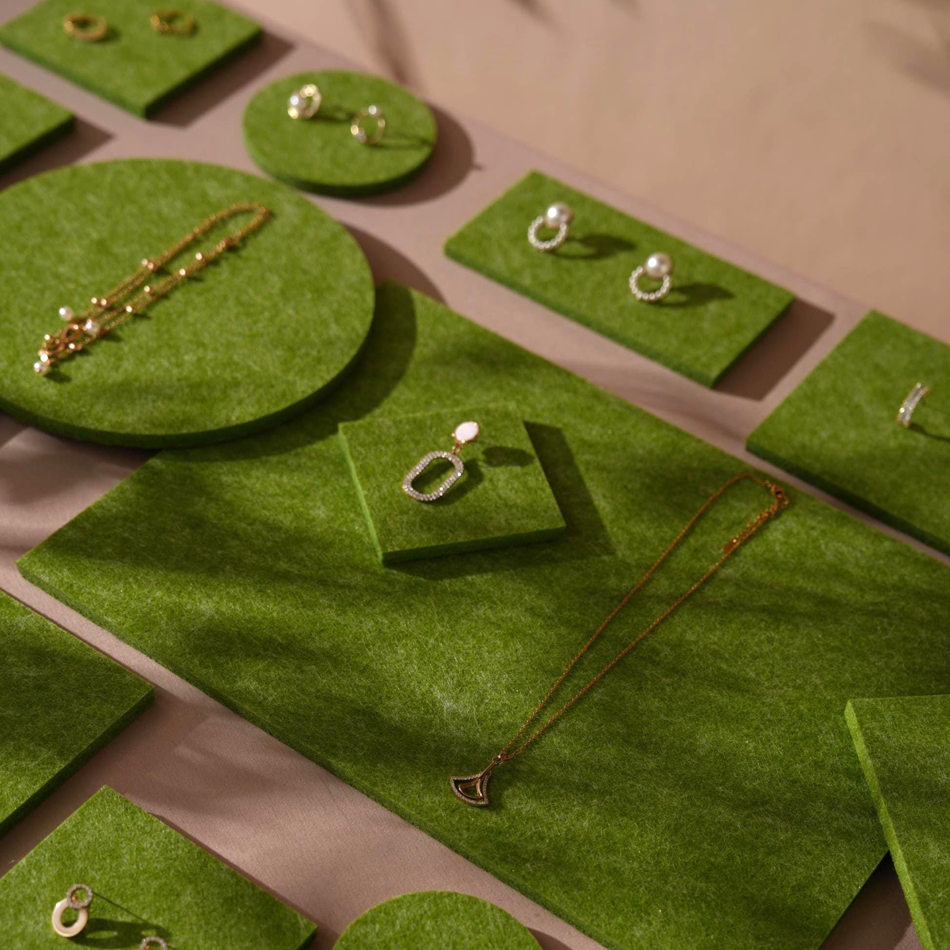 Green Felt Jewelry Display Set: Ring, Necklace, Earring Organizer