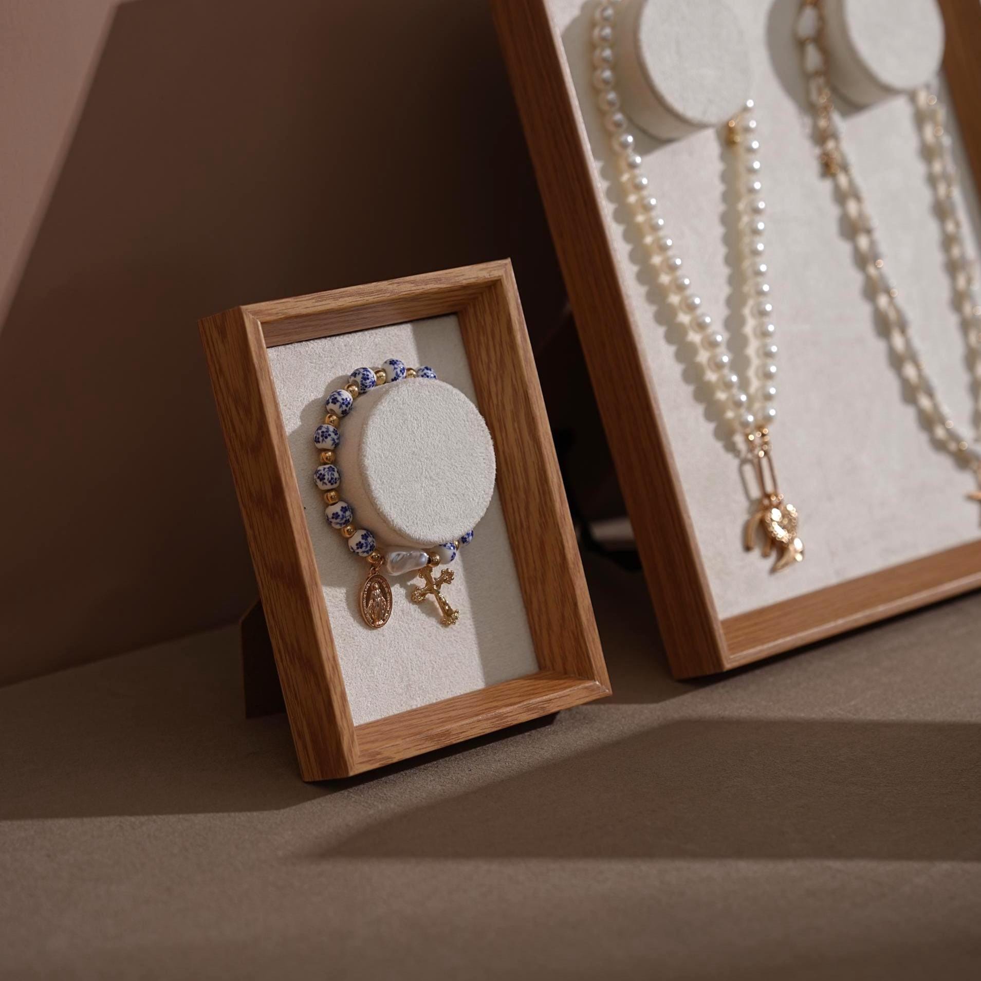 Vegan Suede Bracelet Display Frame Set