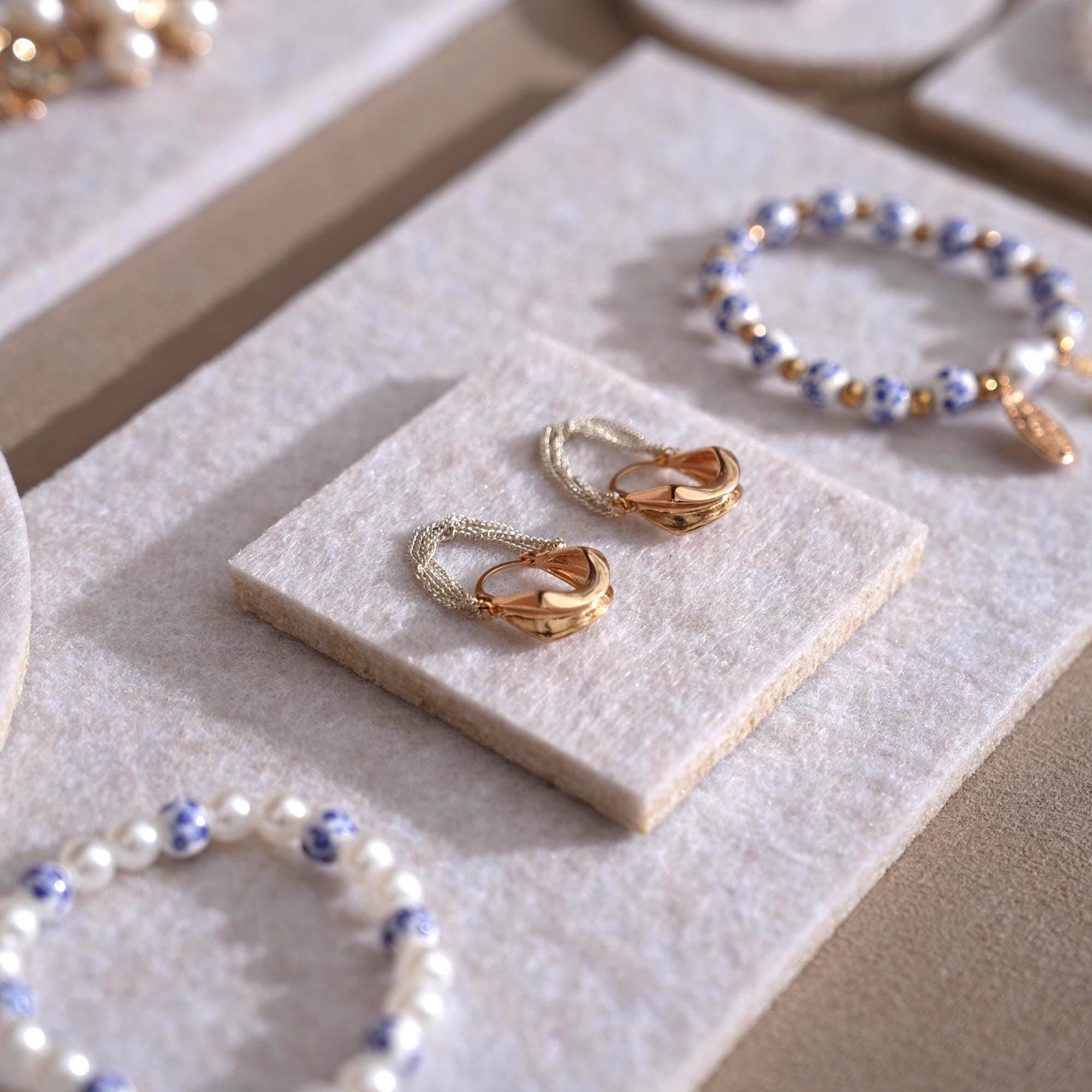 Off White Felt Jewelry Display Set: Ring, Necklace, Bracelet Showcase