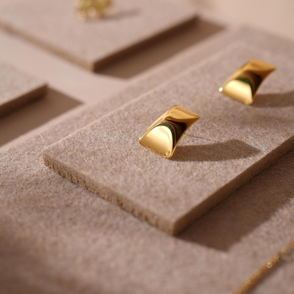 Beige Felt Jewelry Display Set