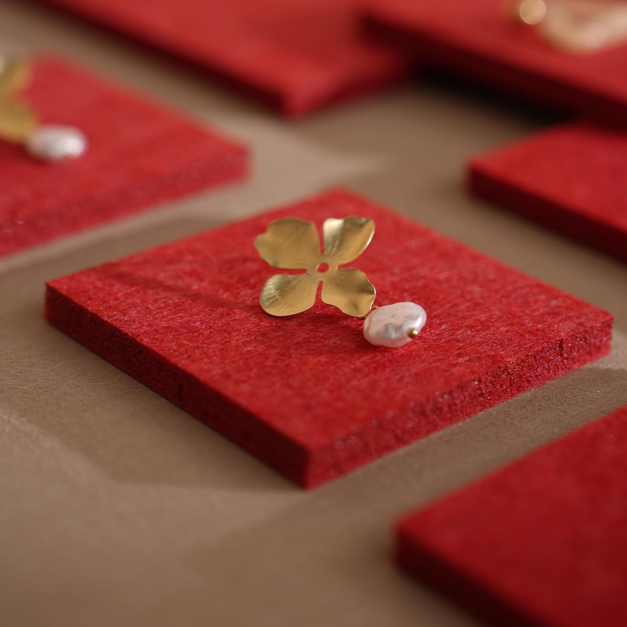 Red Felt Jewelry Display Set: Ring, Necklace, Earring Showcase