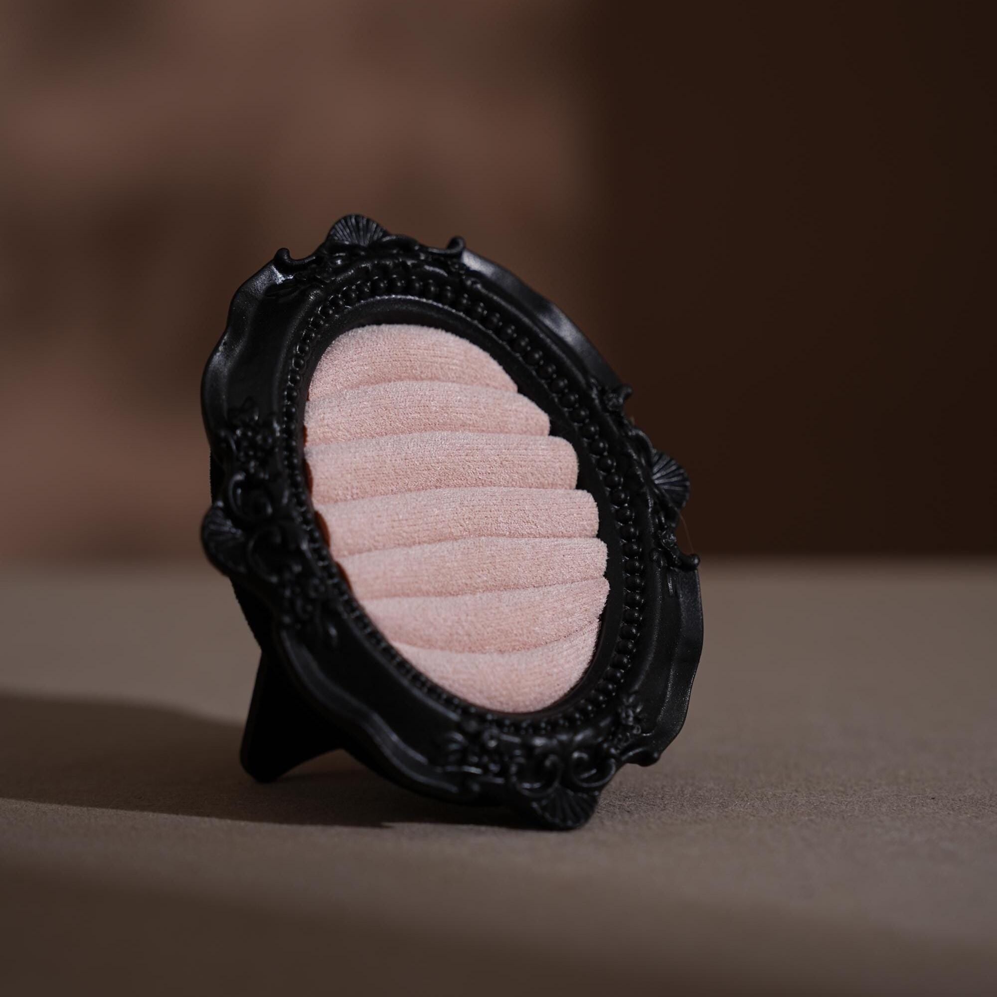 Oval Rococo Ring Display Frame