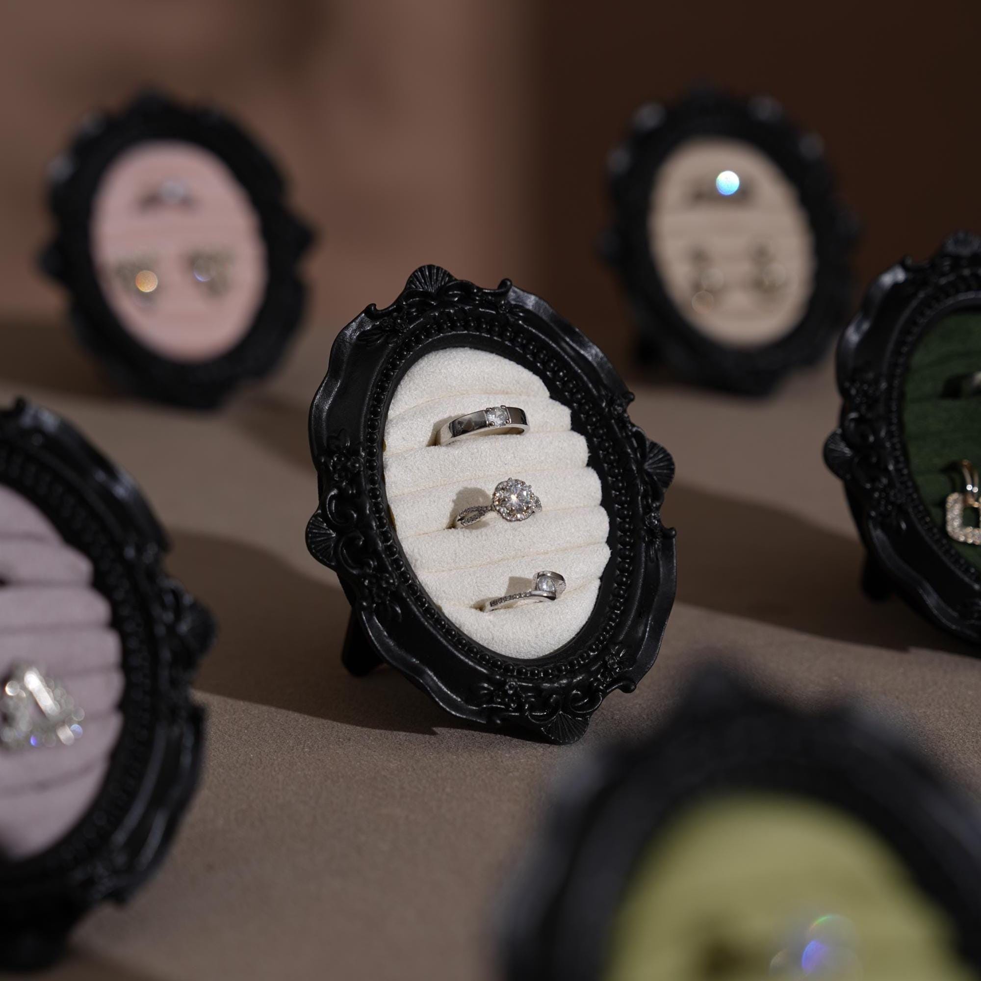 Rococo-Style Black Ring Stand