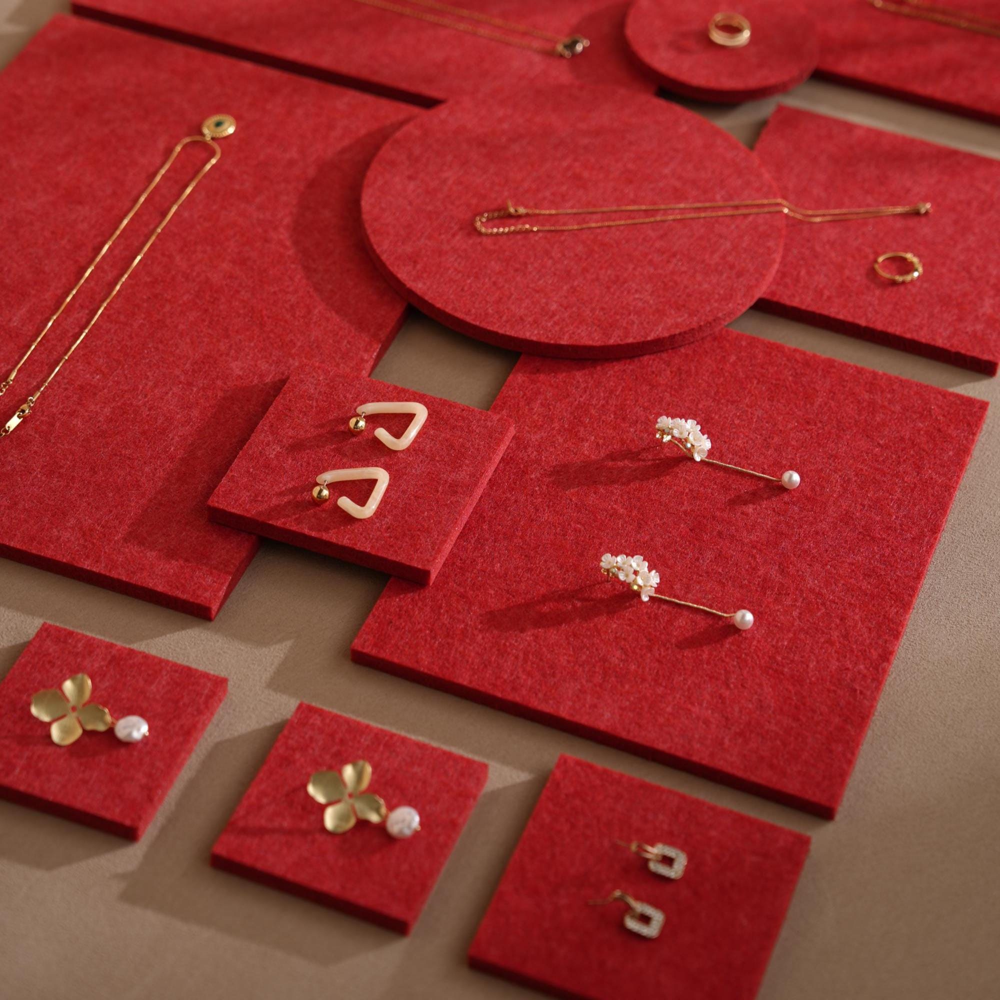 Red Felt Jewelry Display Set: Ring, Necklace, Earring Showcase