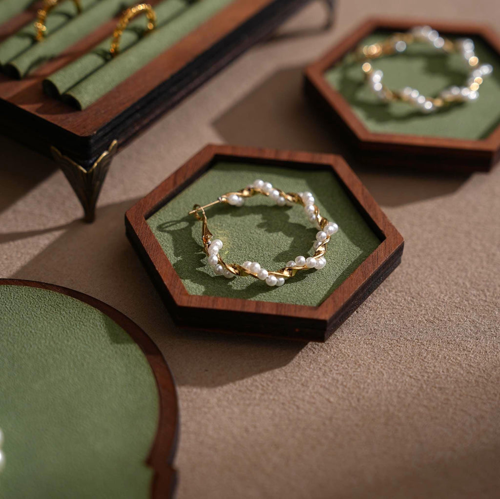 Walnut Veneer Jewelry Display Set