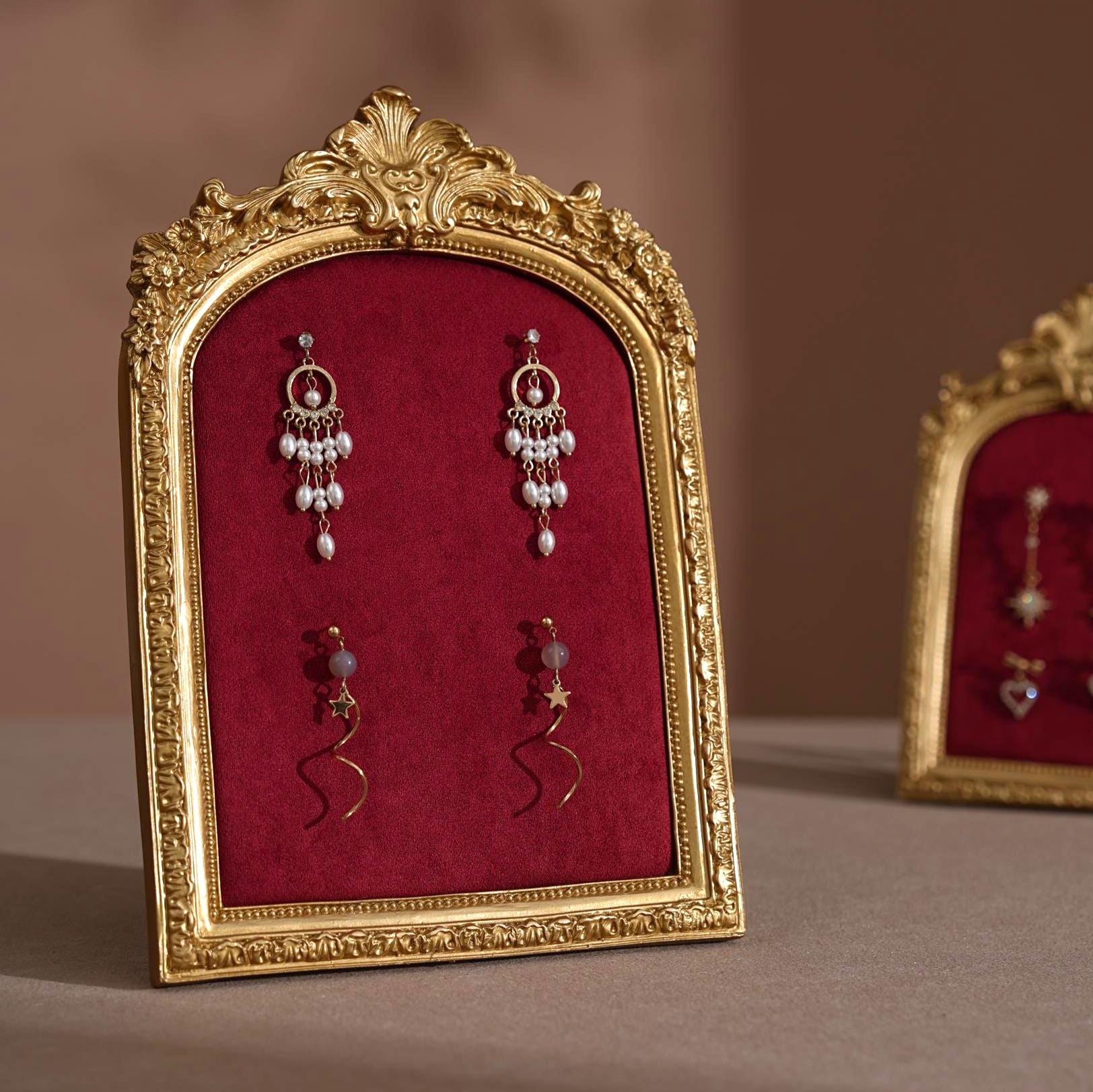 Rococo Style Vendor Display