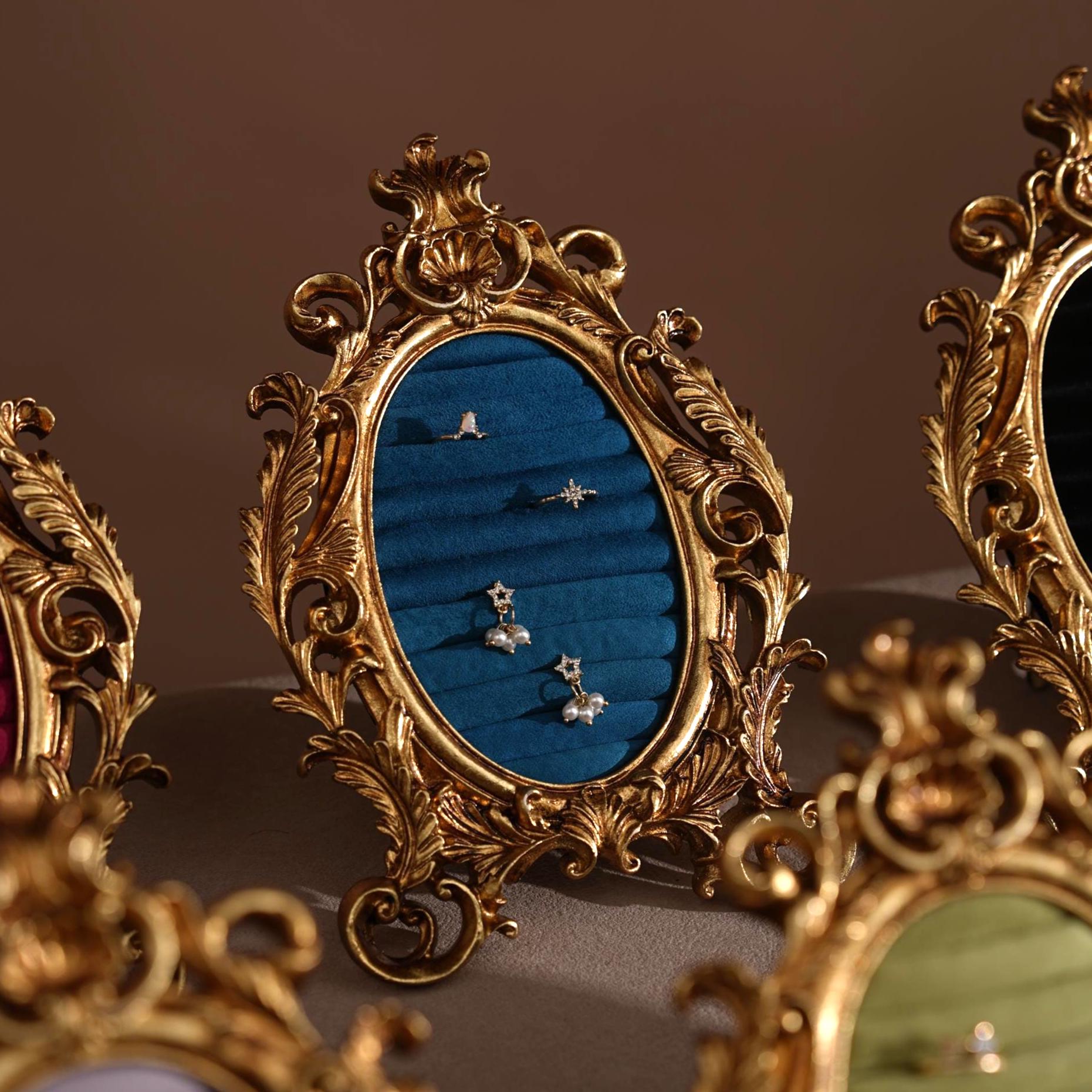 Vintage Inspired Ring Display Frame